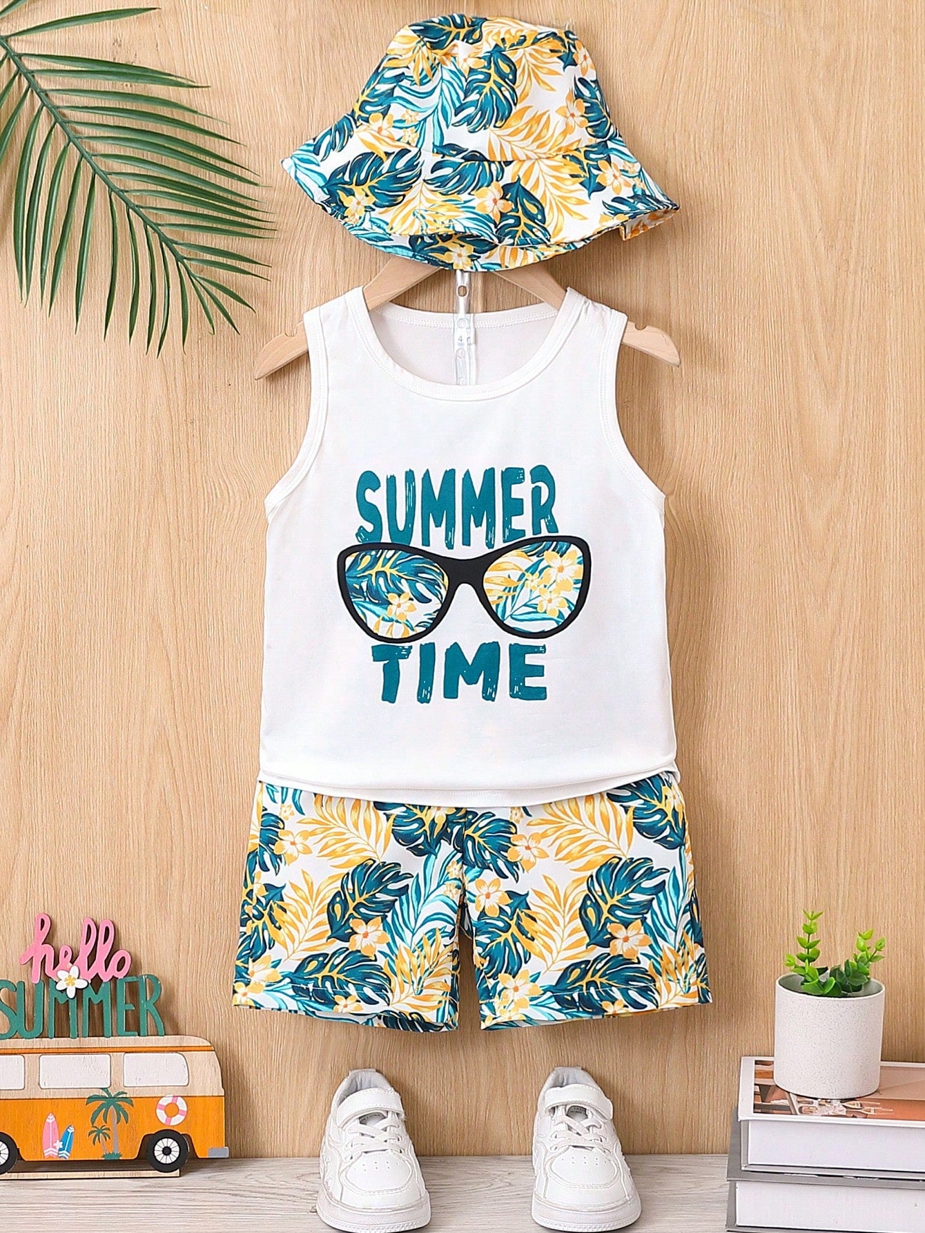 2pcs Young Boys' Casual Palm Tree & Waves Sunglasses Slogan Allover Print Vest And Palm Tree & Waves Patterned Shorts With Hat, Suitable For Summer, Outdoor, Casual, Beach Vacation, And Travel