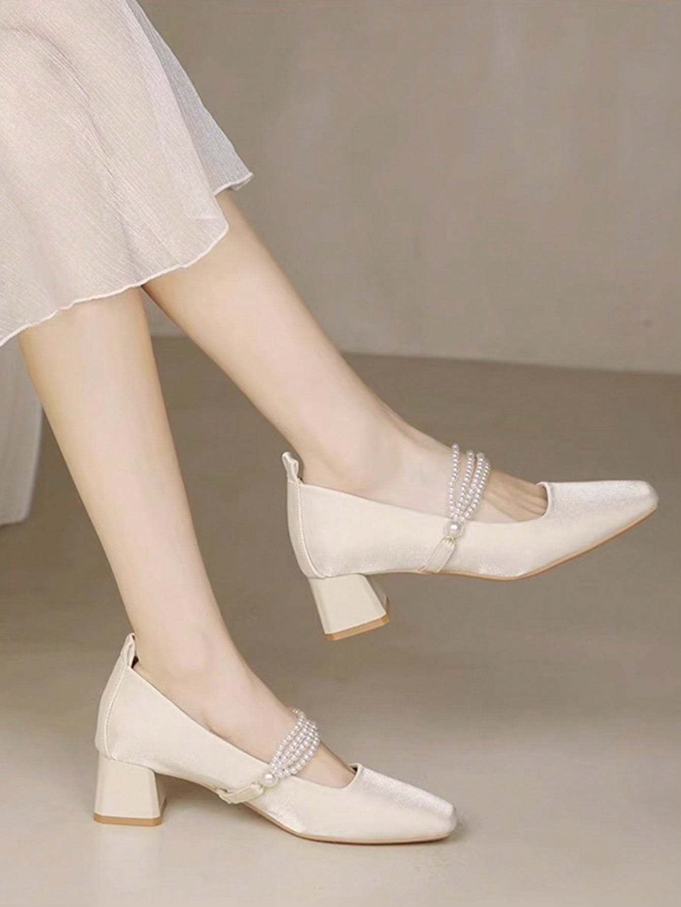 Bridal Shoes, Ivory Shoes For Women With Chunky Heel, Suitable For Cheongsam Or Daily Wear, Mary Jane Square Toe High Heels For Bridesmaid