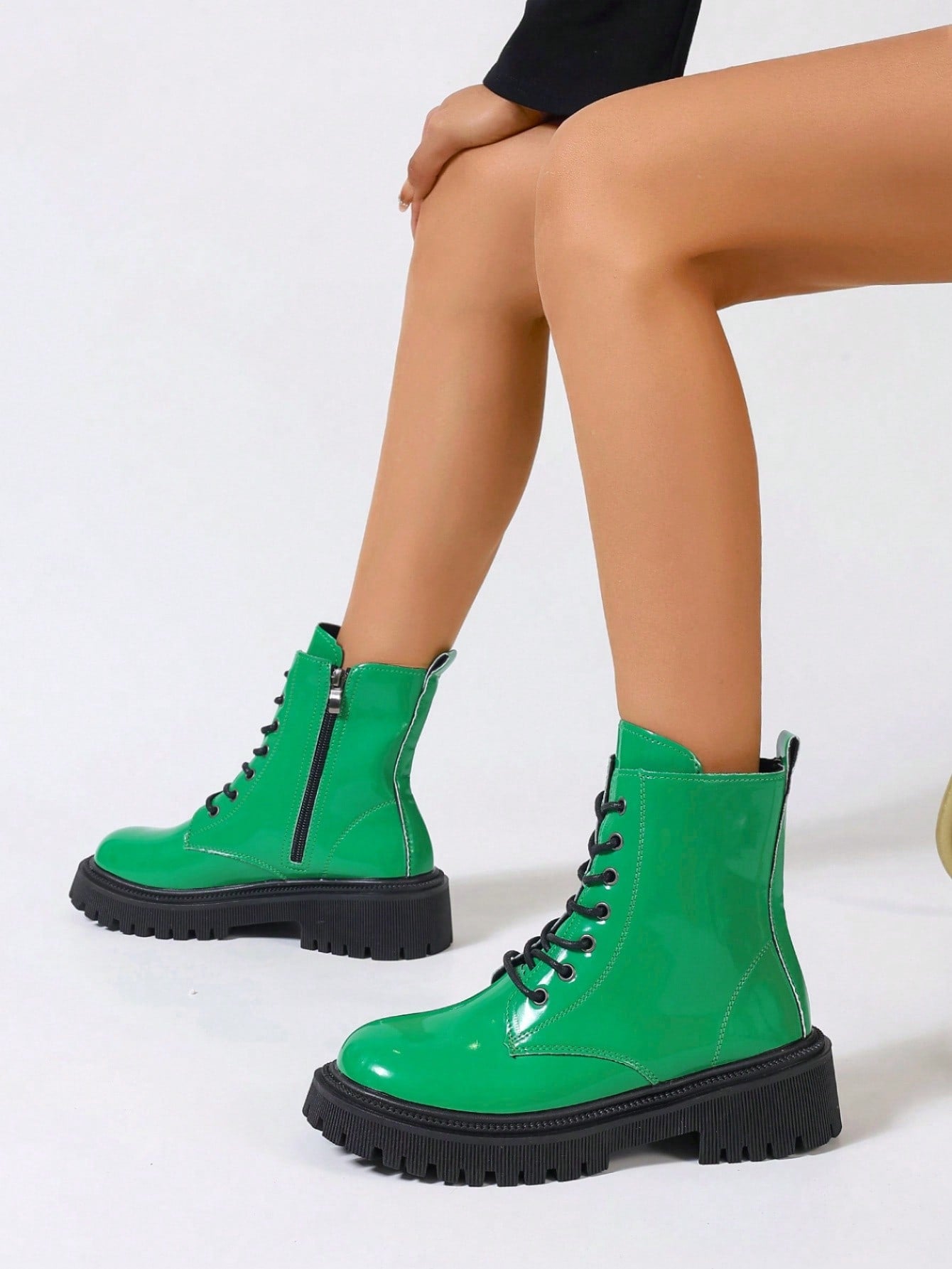 Christmas Party Style Women's Green Thick-Soled British  Boots, Cool Motorcycle Short Boots, Fashionable Western Boots, Round Toe Patent PU Waterproof Boots, High-Heeled Boots, 2024 New Style Side Zipper Knight Boots