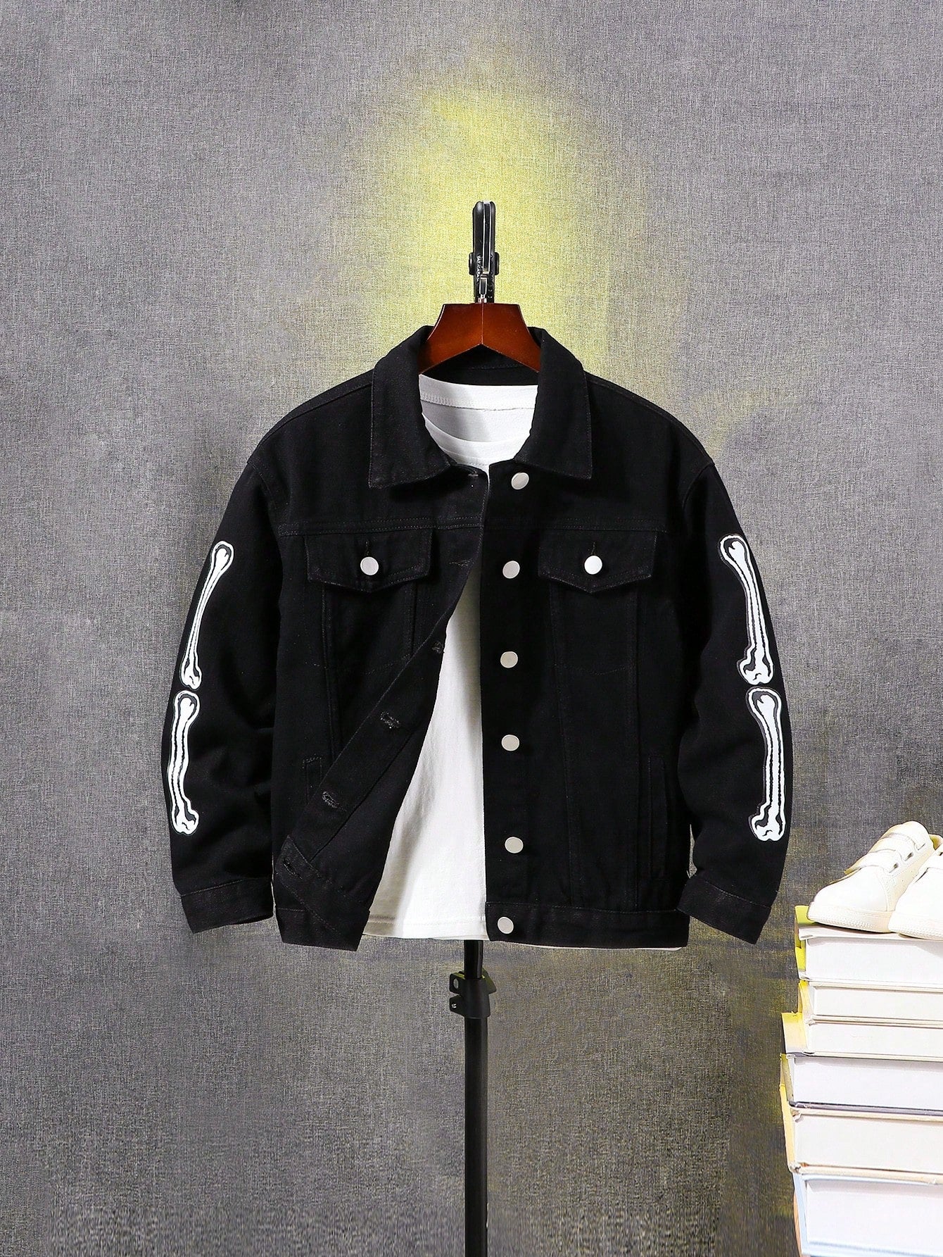 Teenage Boys' Cute And Lively Denim Jacket And Coat