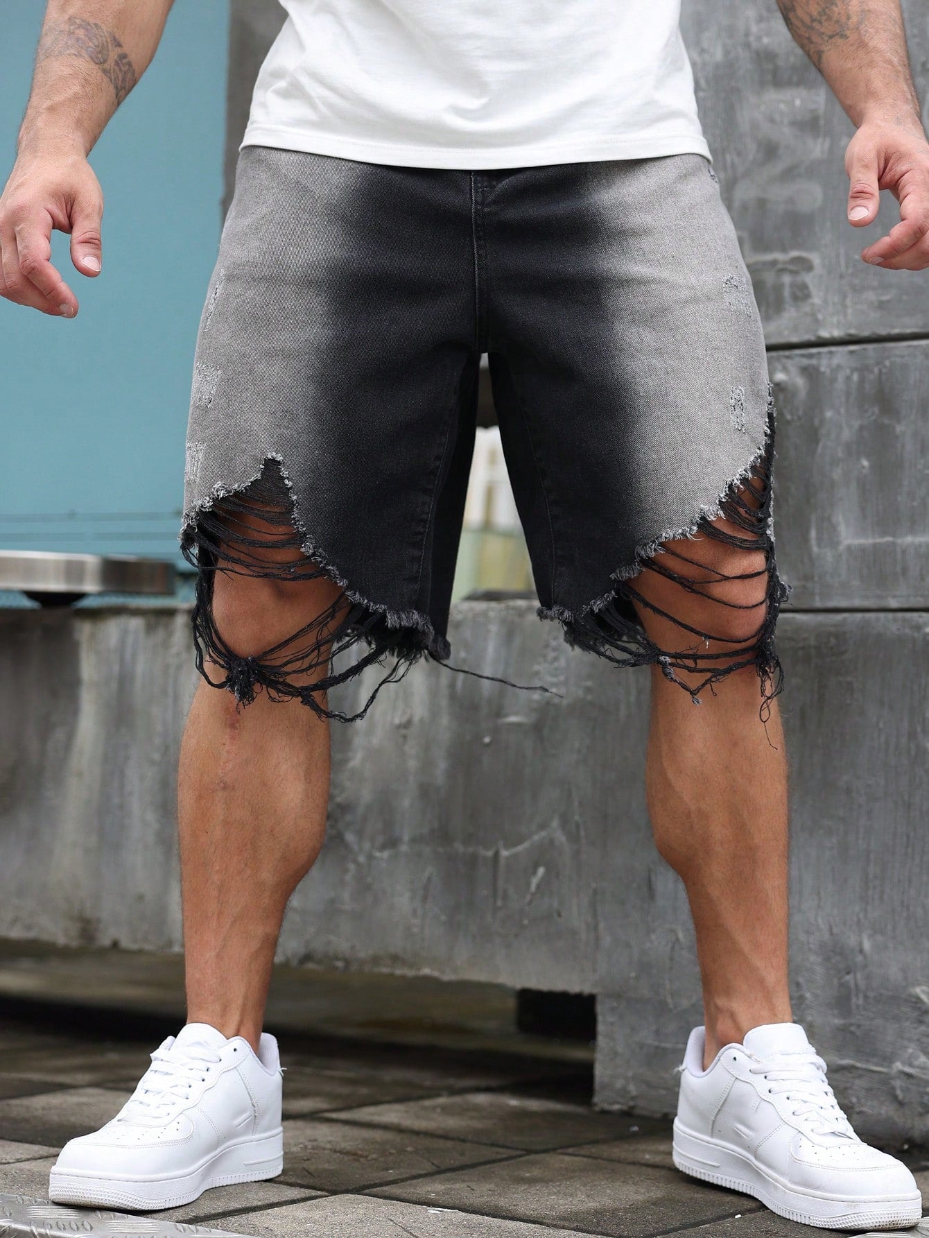 Plus Ripped Frayed Raw Trim Denim Shorts