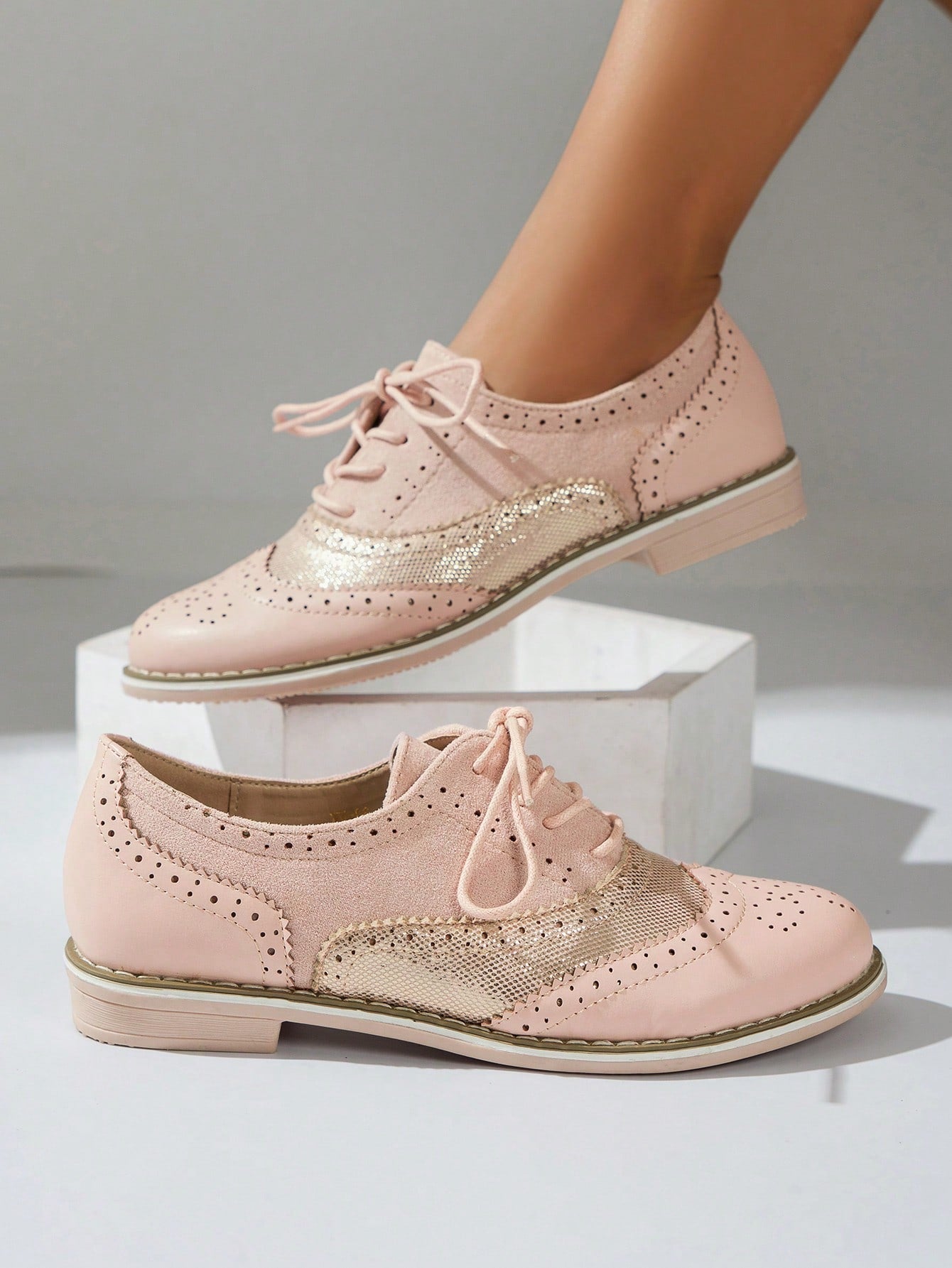 Women's Light Gray Fashion Patchwork Design Comfortable Round Toe Brogue Oxford Shoes