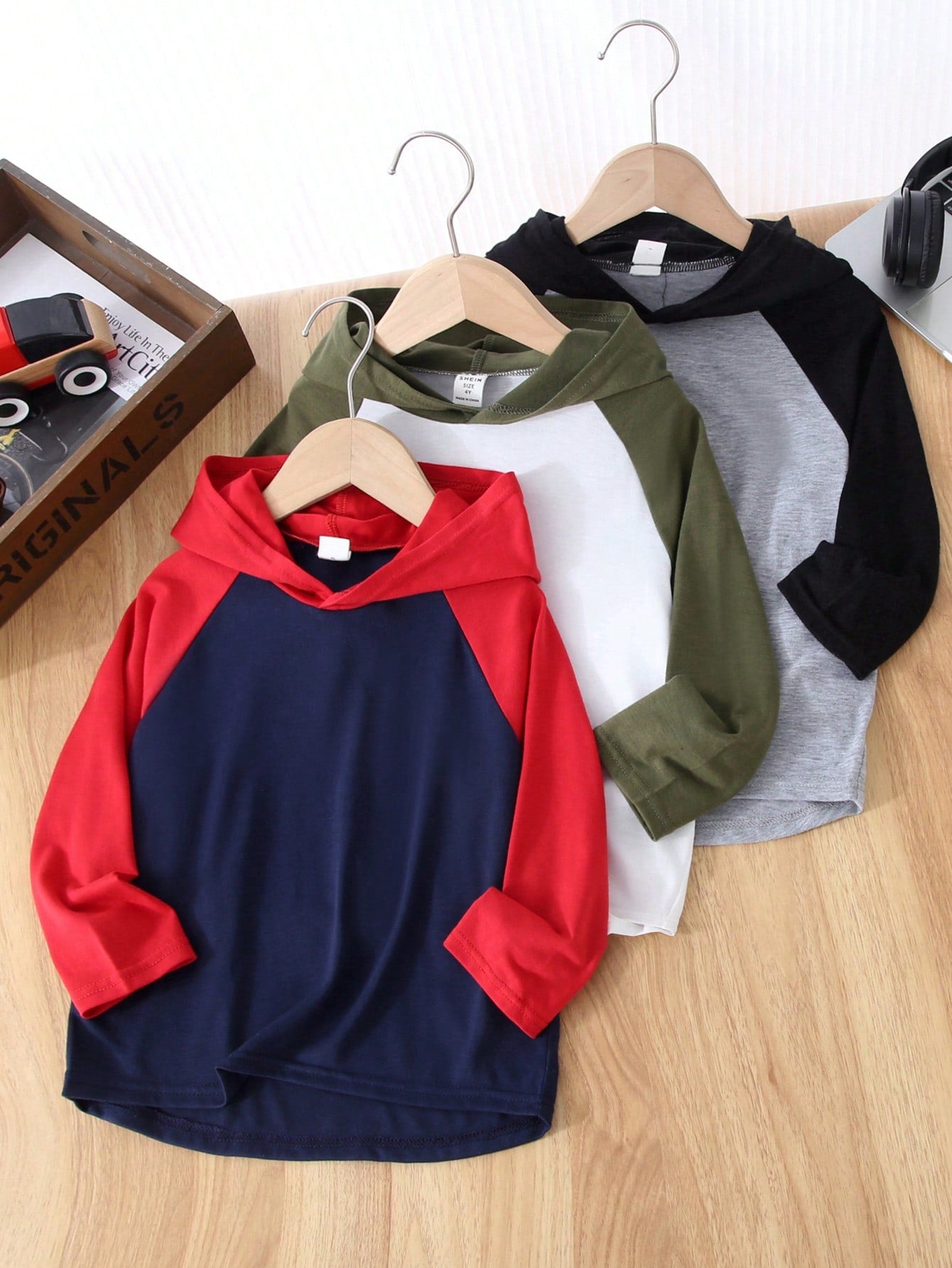 3pcs Young Boys' Casual Comfortable Knitted Color Block Hooded T-Shirt With Patched Long Sleeves, Suitable For Travel, School And Spring/Summer/Fall Seasons