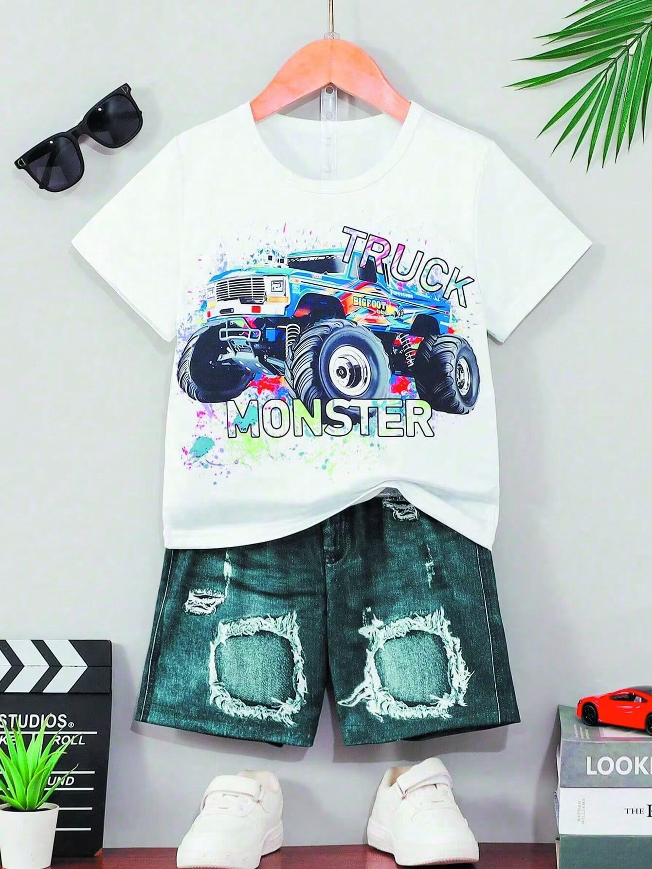 Young Boy Cute 2pcs Dinosaur Printed Short Sleeve T-Shirt And Shorts Set, Summer Holiday Outfit & Gift