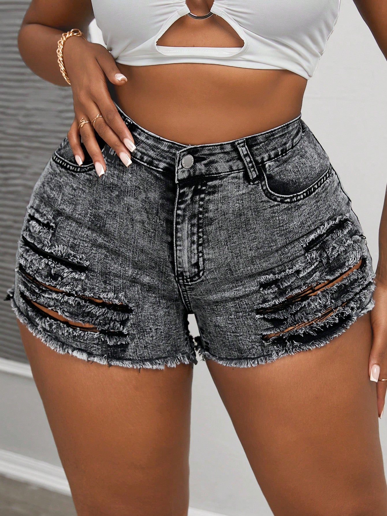 Plus Size Distressed Slim Fit Denim Shorts