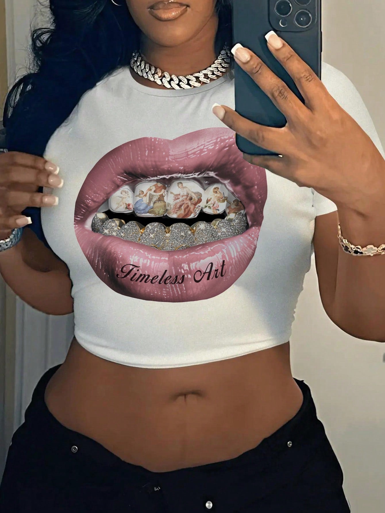 Casual Minimalist Mouth & Gold Teeth Printed Round Neck Crop Sleeve Slim Crop Top T-Shirt For Women, Suitable For Summer