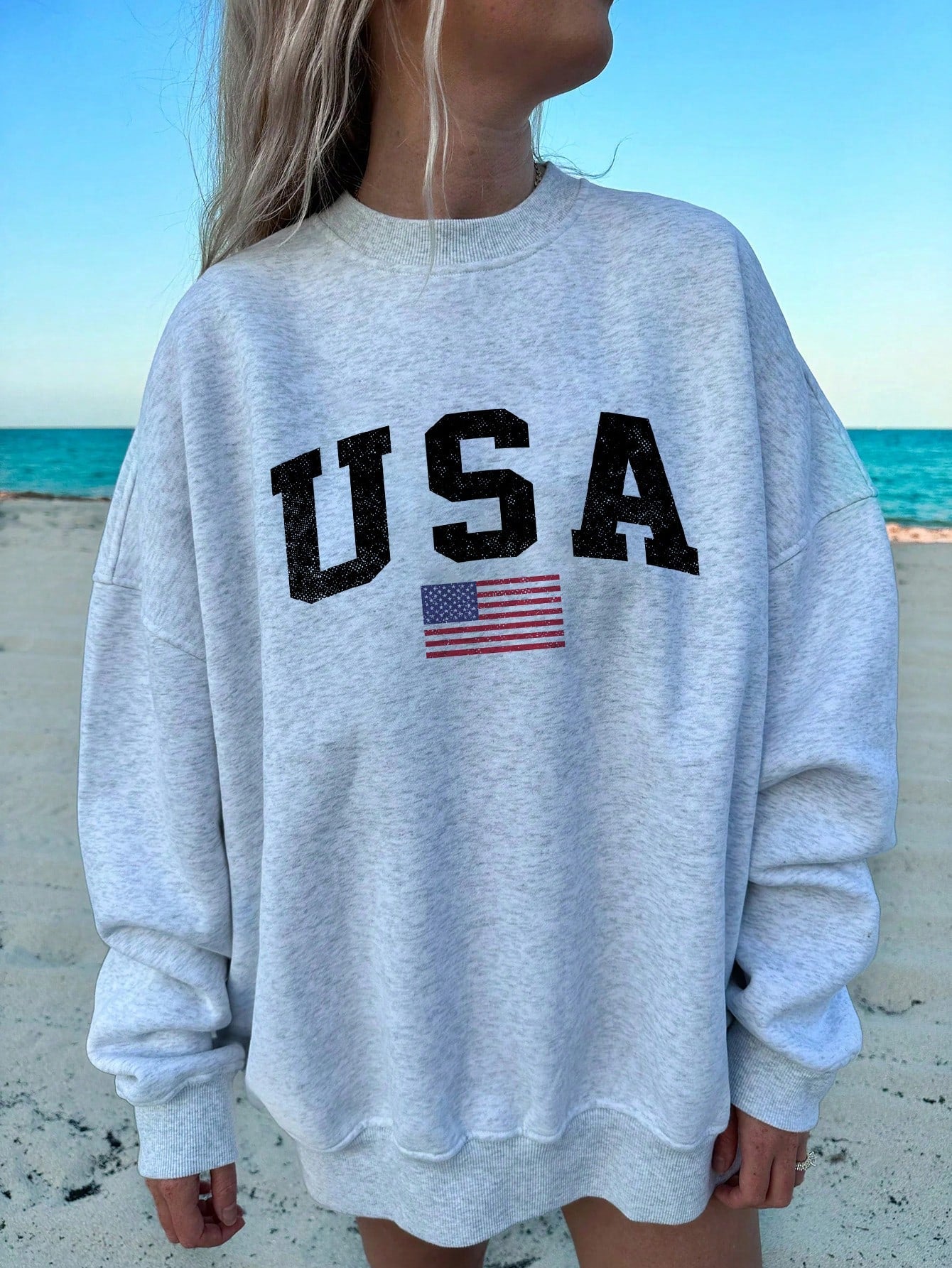 Casual And Simple Design Round Neck Loose Plus Size Long Sleeve Sweatshirt For Autumn And Winter