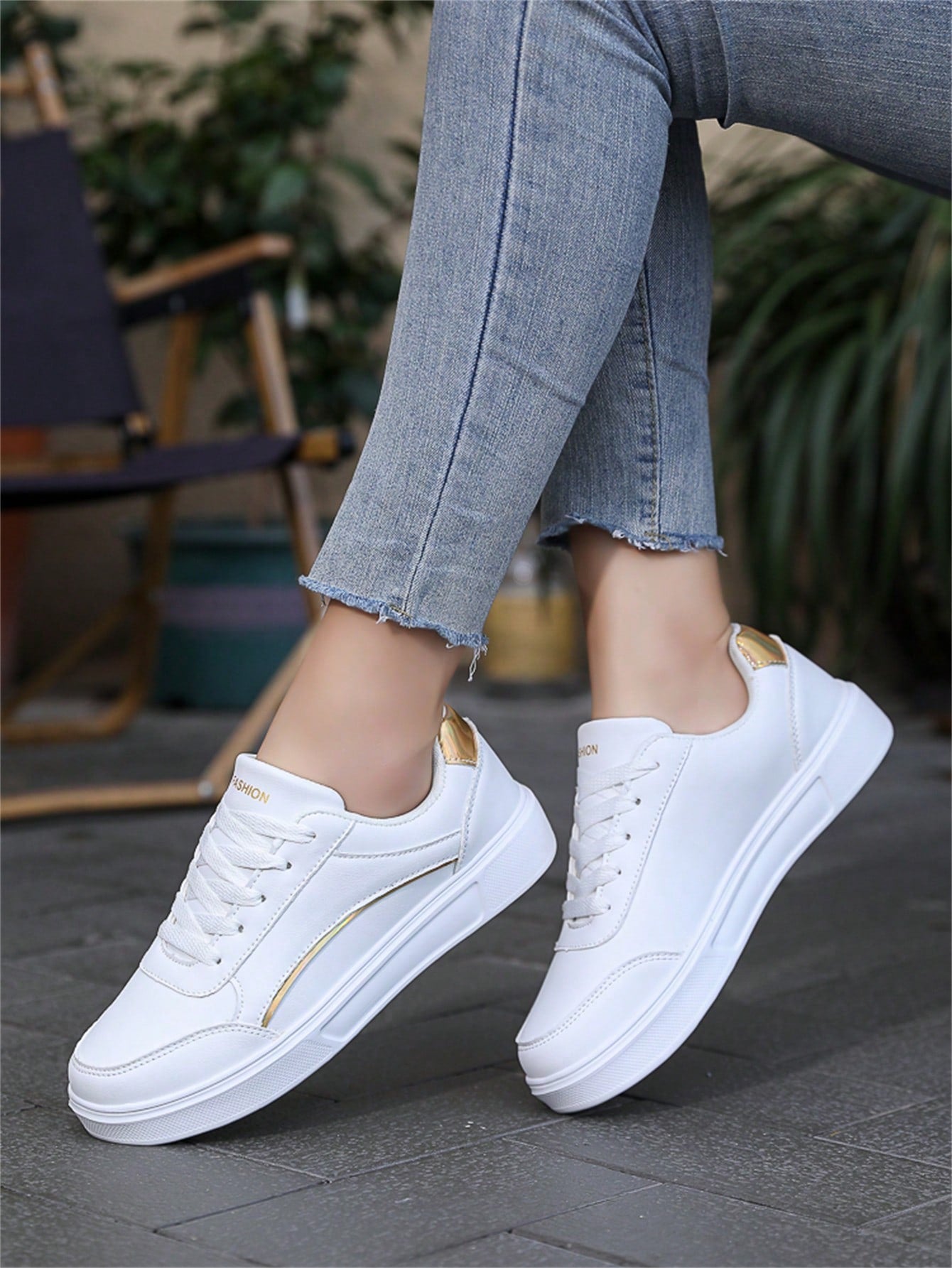 Women's Fashionable Running Shoes, Casual & Comfortable Low-Top Sneakers In White Color