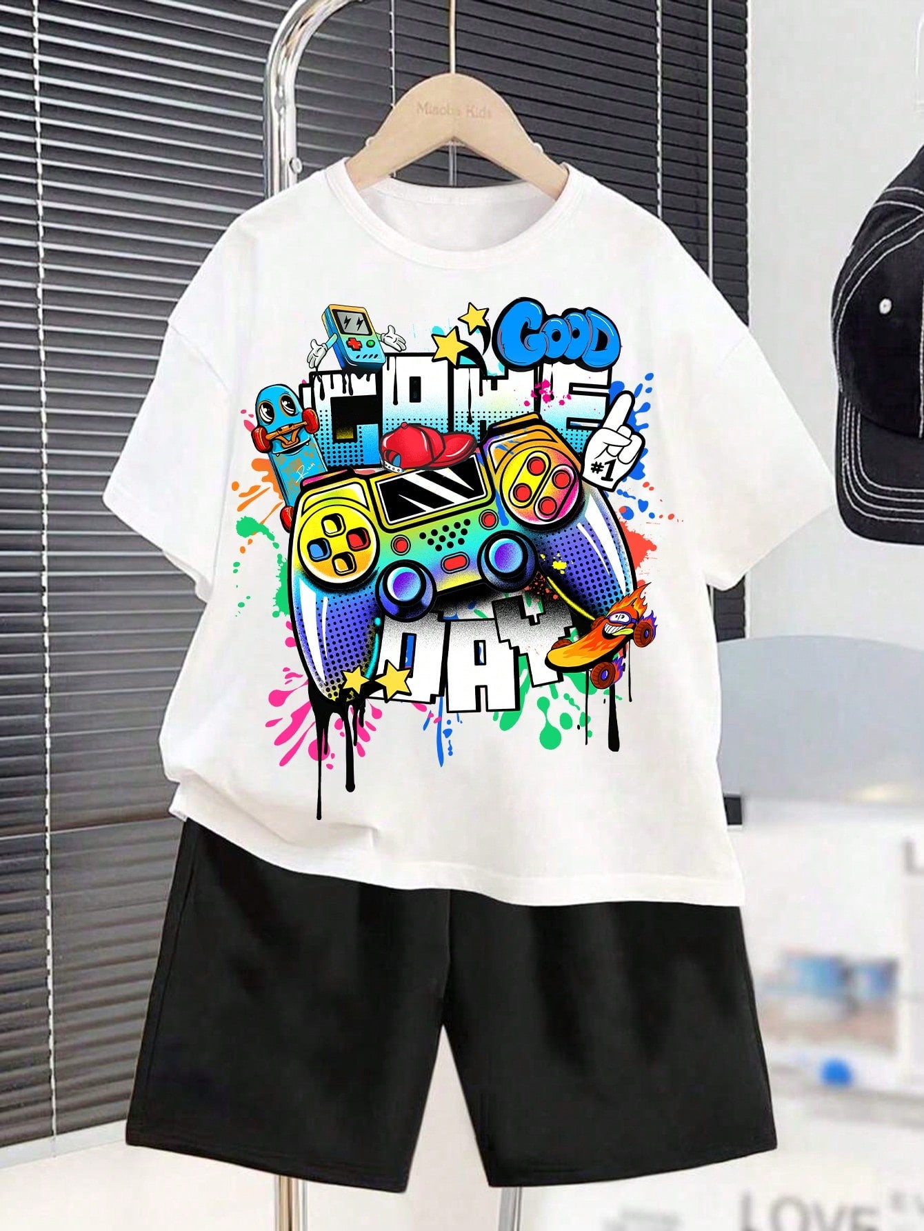 Tween Boys' Casual Simple Video Game Printed Short Sleeves T-Shirt And Shorts Set, Suitable For Summer