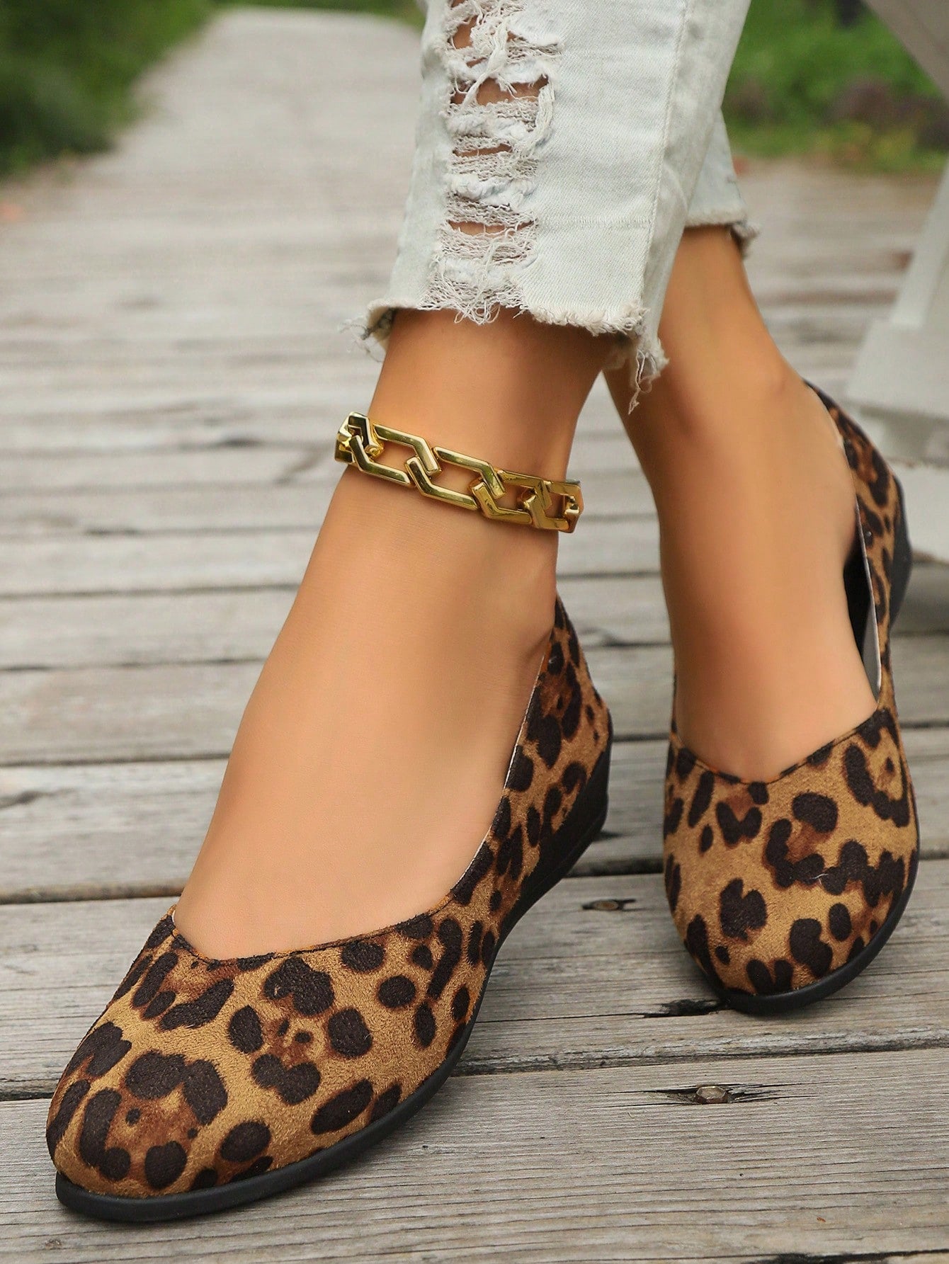 Women's New Leopard Print Casual Fashion Soft Sole Pointed-Toe Shoes