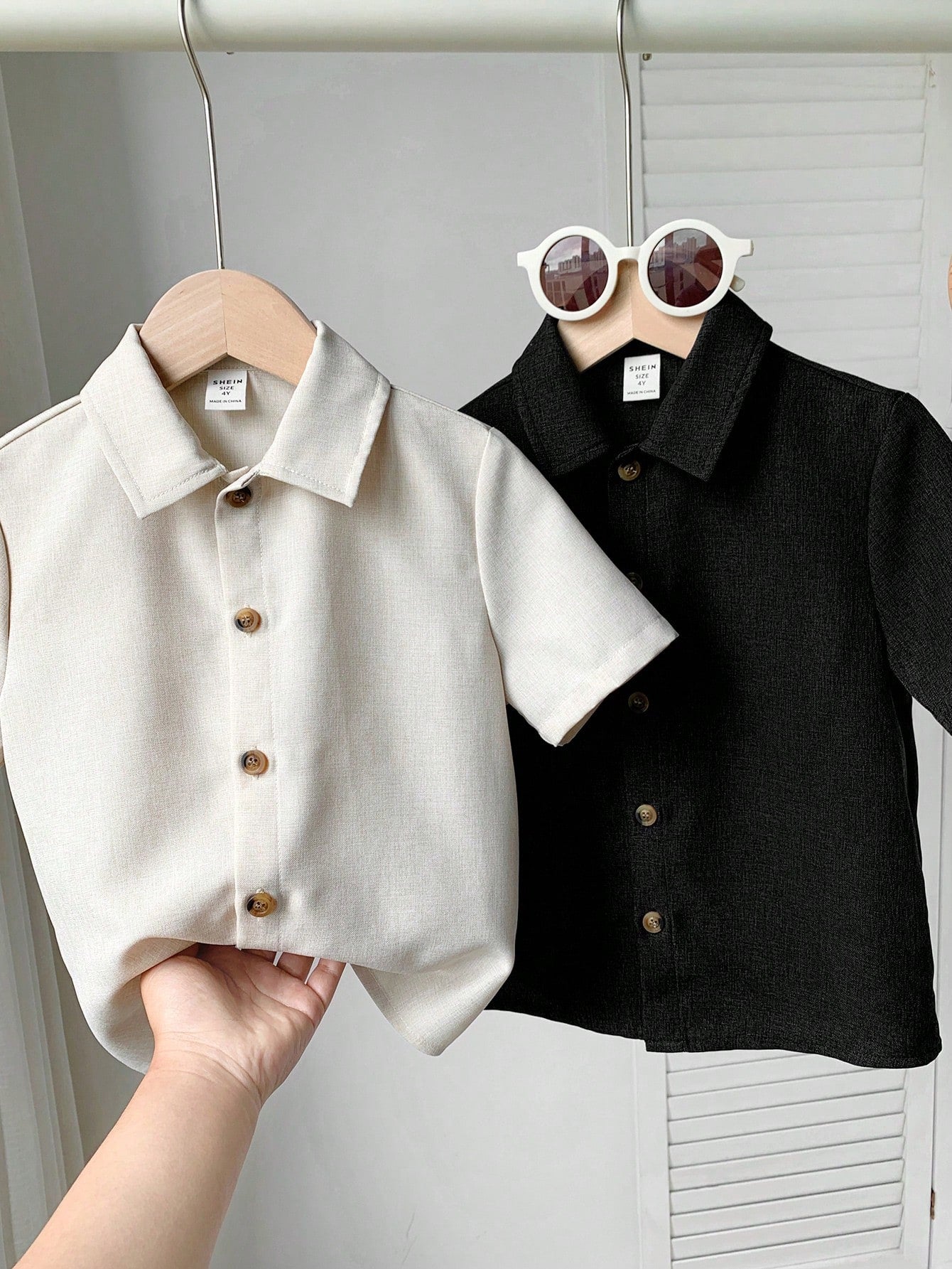 2-Pack Young Boy Casual Japanese And Korean Style Solid Color Lapel Open-Collar Loose Woven Shirts Two Colors Each One Or Two Pieces