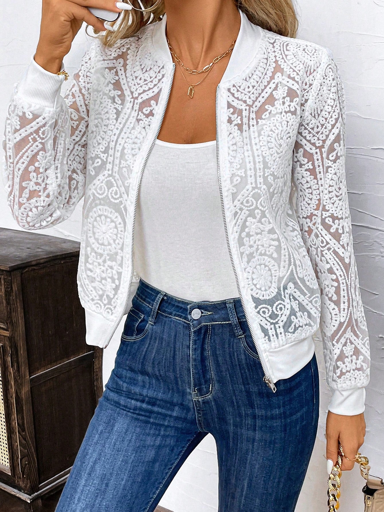 Elegant And Exquisite Lace Short Women's Jacket, Lightweight Style For Early Autumn Teacher Outfits Zip Up Jacket Embroidered Jacktet  White Long Sleeve Women Jackets