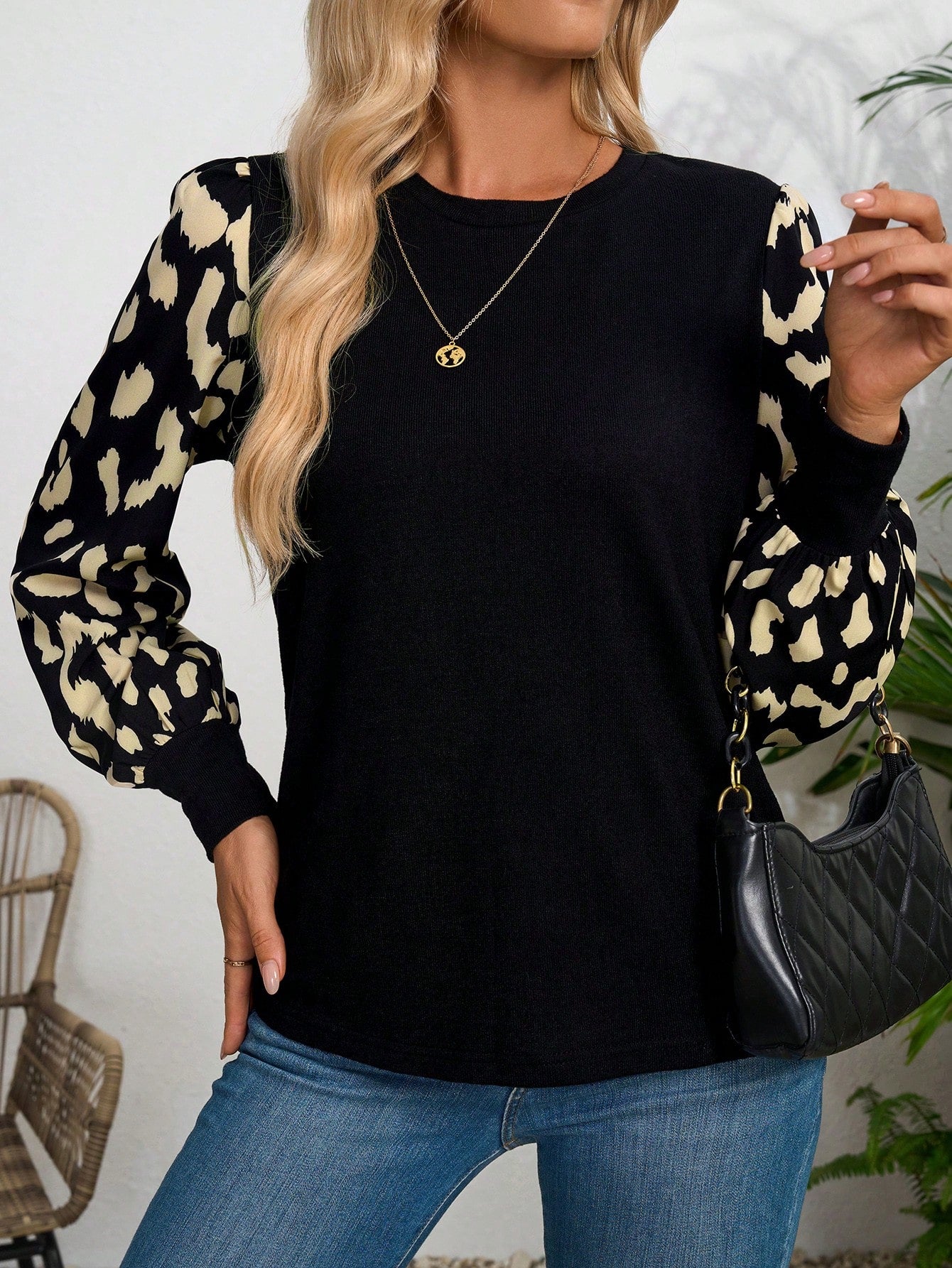 Women's Spring/Summer Round Neck Lantern Sleeve Casual Leopard Printed Color Block Fabric Long Sleeve Top For Vacation