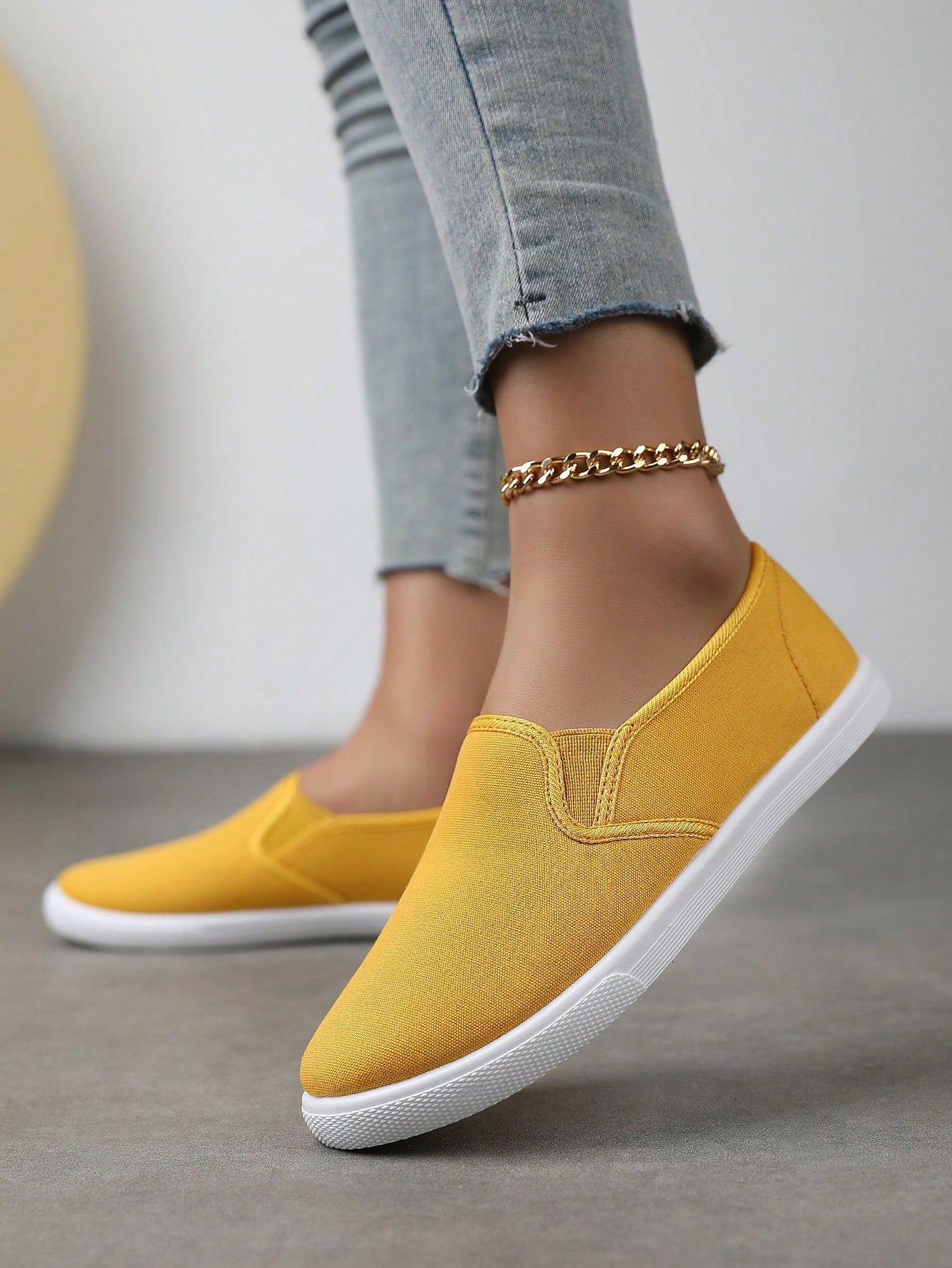 Unisex Solid Color Canvas Shoes, Low-Cut Round Toe Sneakers, Women's Flat Shoes, Casual Sports Outdoor Shoes, Work Shoes