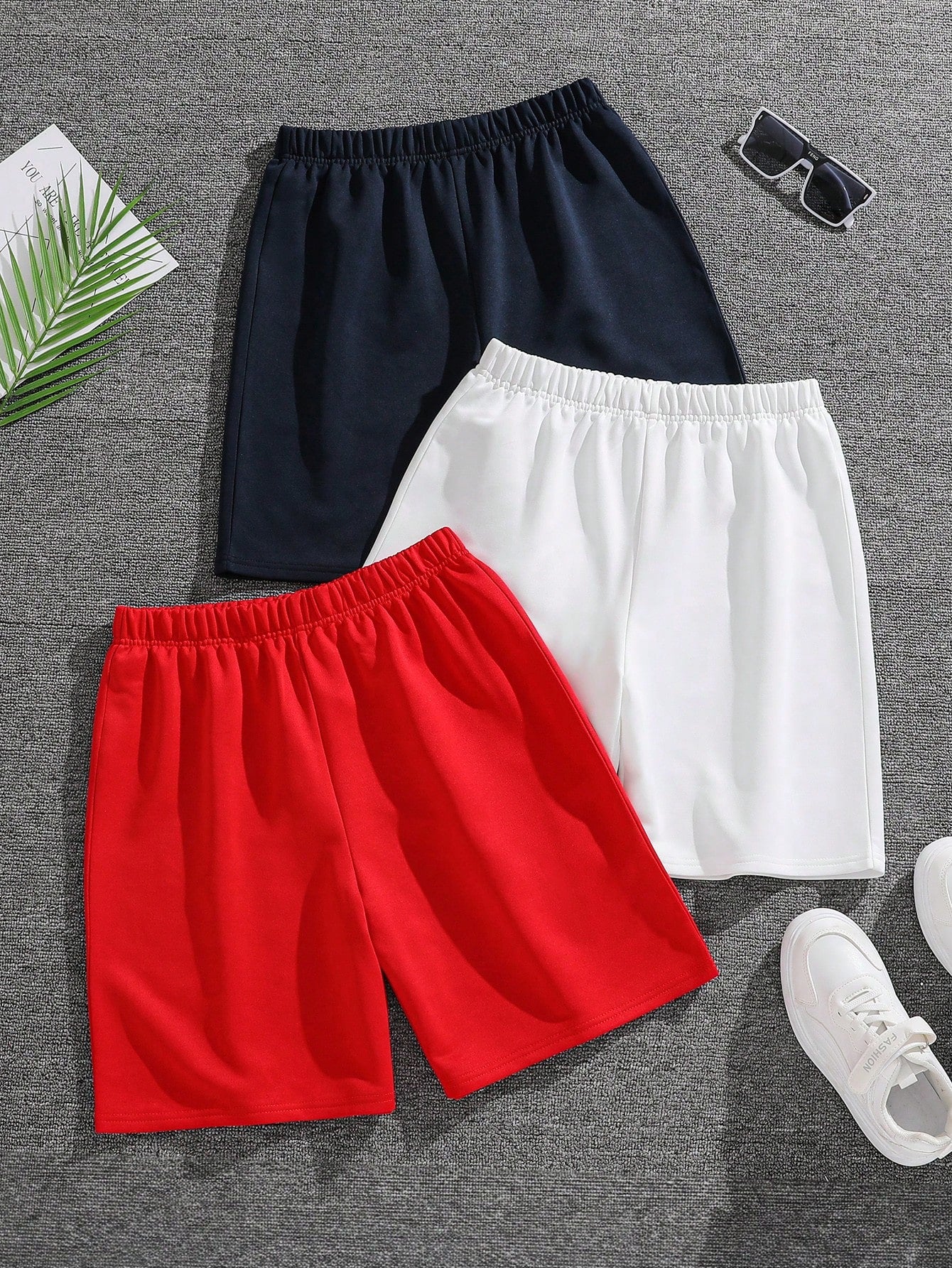 Teen Boy Leisure Comfortable Versatile Sports Solid Color Shorts 3-Piece Set.