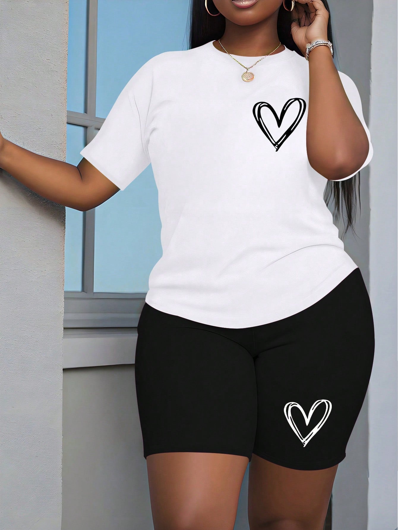 Plus Size Women's Summer Love Heart Printed Round Neck Short Sleeve T-Shirt And Shorts Casual Two-Piece Set