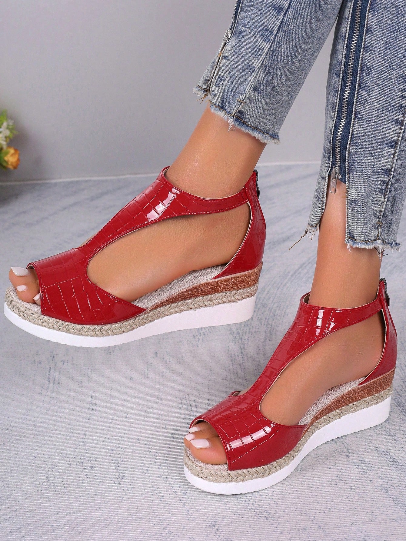 Women's Plus Size Retro Fashionable Lightweight Roman Style High Heel Wedge Sandals With Back Zipper