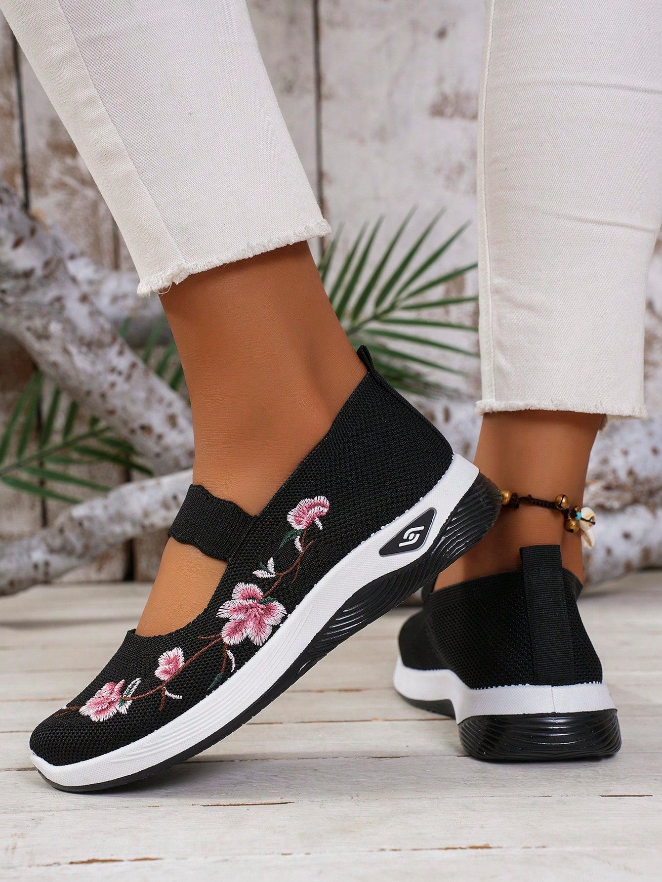 Women's Embroidered Slip-On Sneakers With Two-Tone Sole, Elastic Band, Breathable Fabric, And Fashionable Casual Style