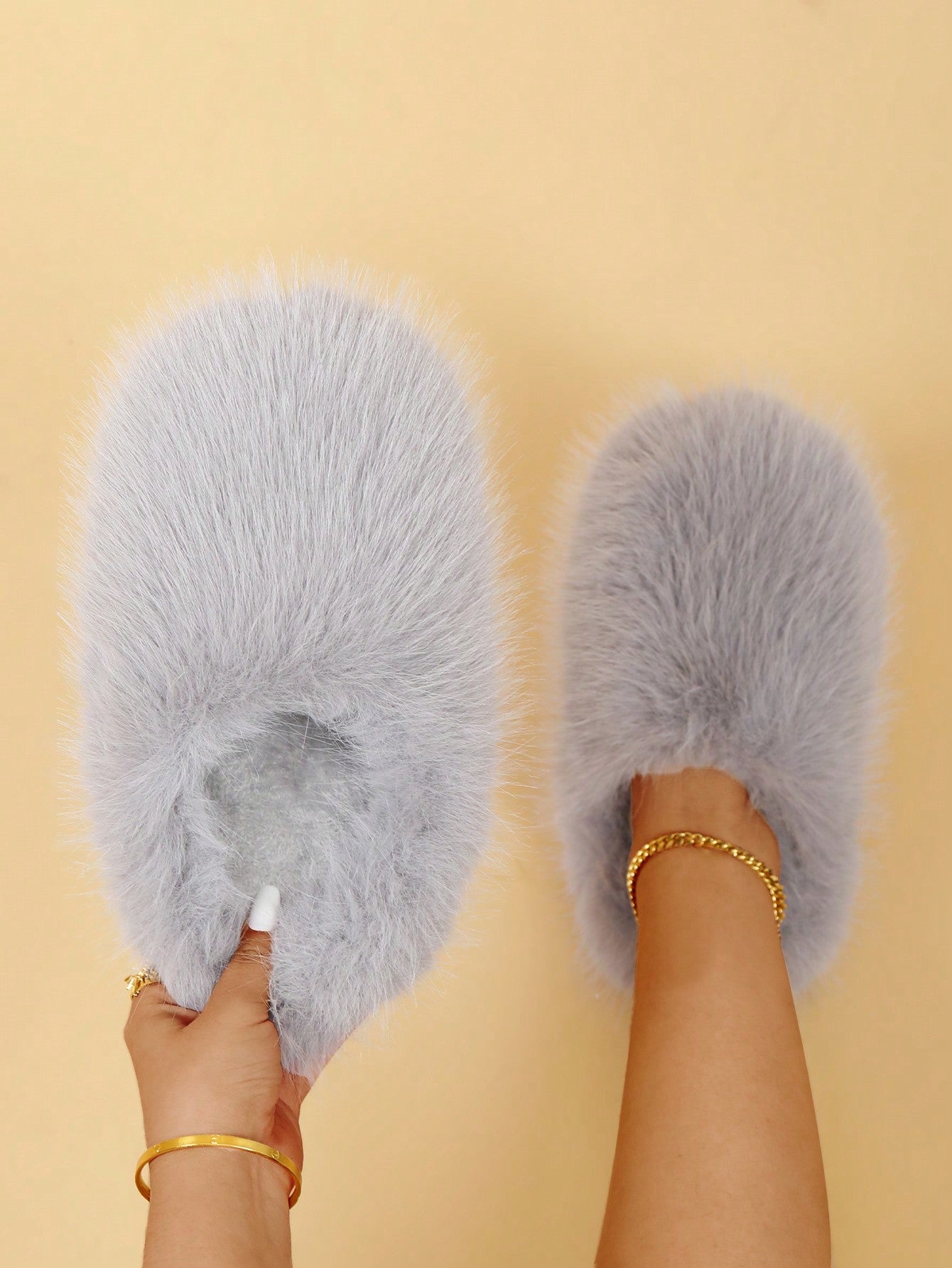 Women's Plush Slippers, Spring Thermal Lined Indoor Home Warm Quiet Slippers, Large Size Slippers, Faux Fur Fashion Half-Covered Slippers Suitable For Outdoor Wear