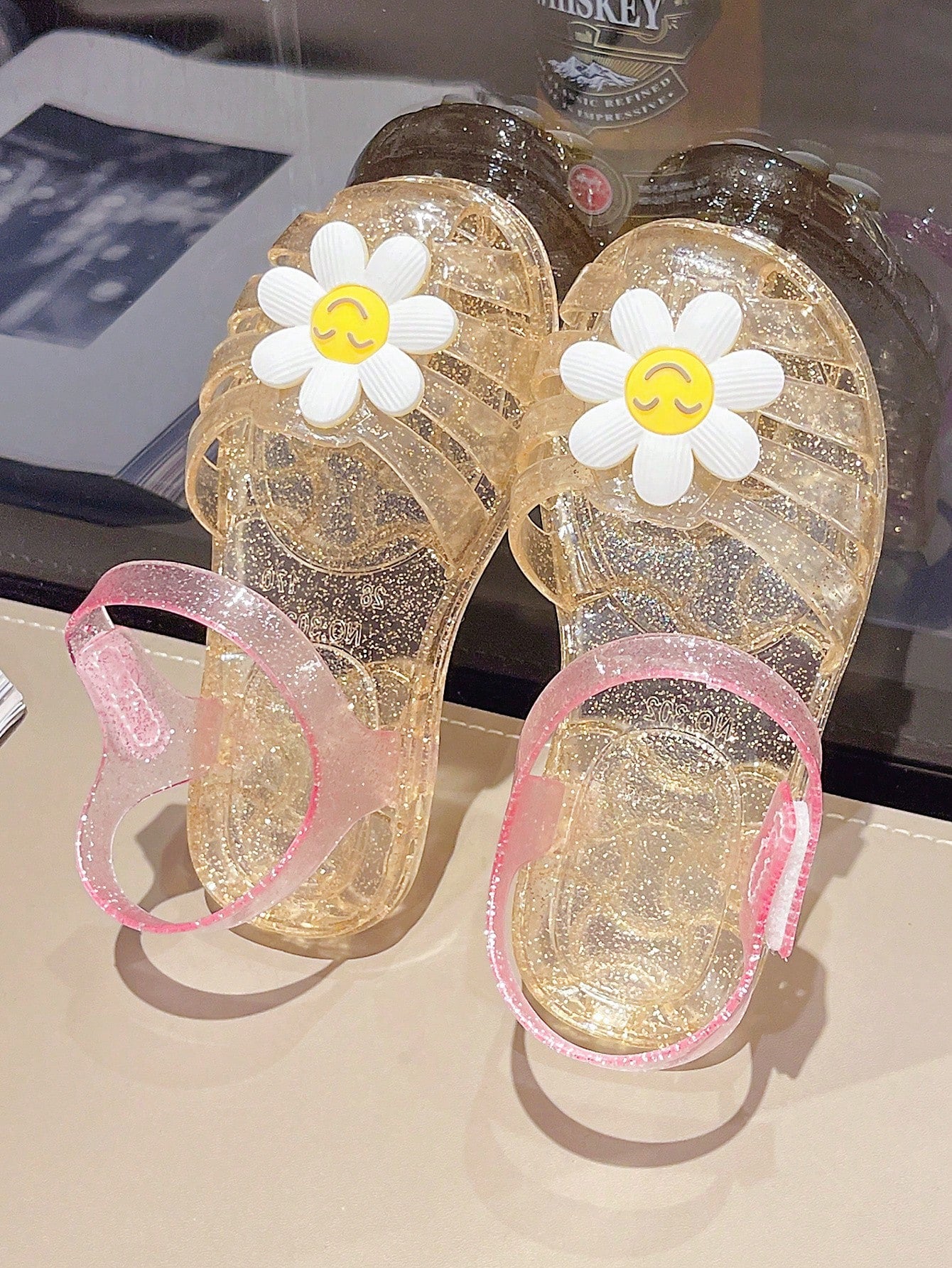 Casual Children Jelly Sandals For Girls With Hollow And Breathable Design, Cartoon Decoration, Princess Style, Ideal For Spring And Summer Beachwear