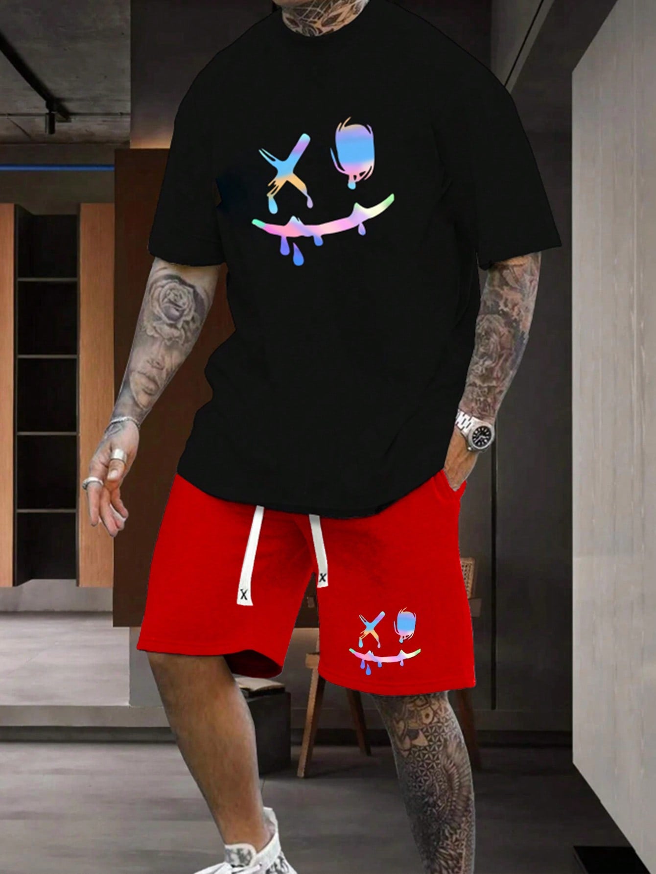 Men Cartoon Graphic Tee & Drawstring Waist Shorts