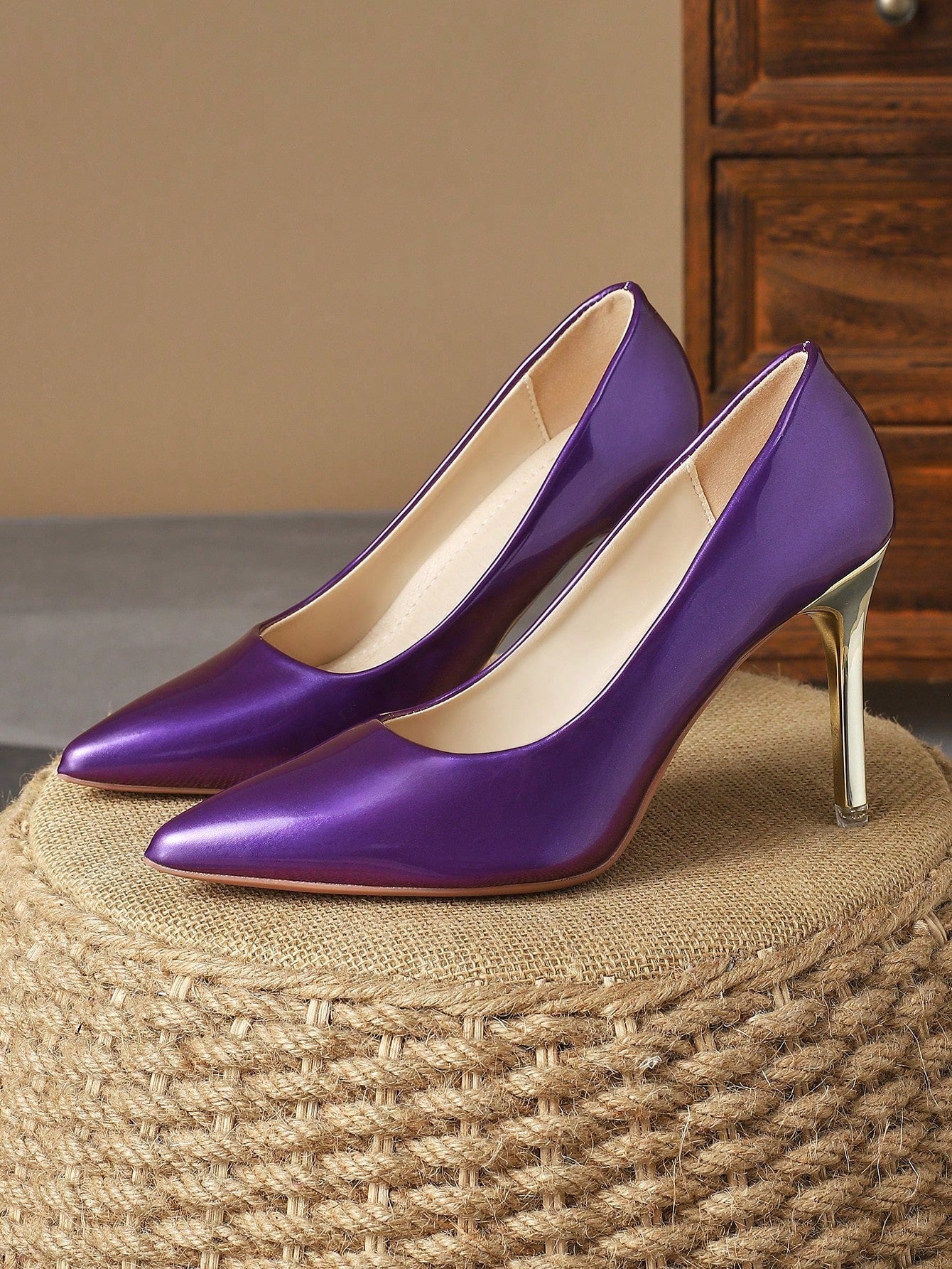 Women's Fashionable & Comfortable Pointed Toe Shallow Mouth High-Quality Purple Pump Shoes, 9cm Slim Heel Height For Shopping, Vacation, Travel & Outdoor Activities, Casual & Vintage Style