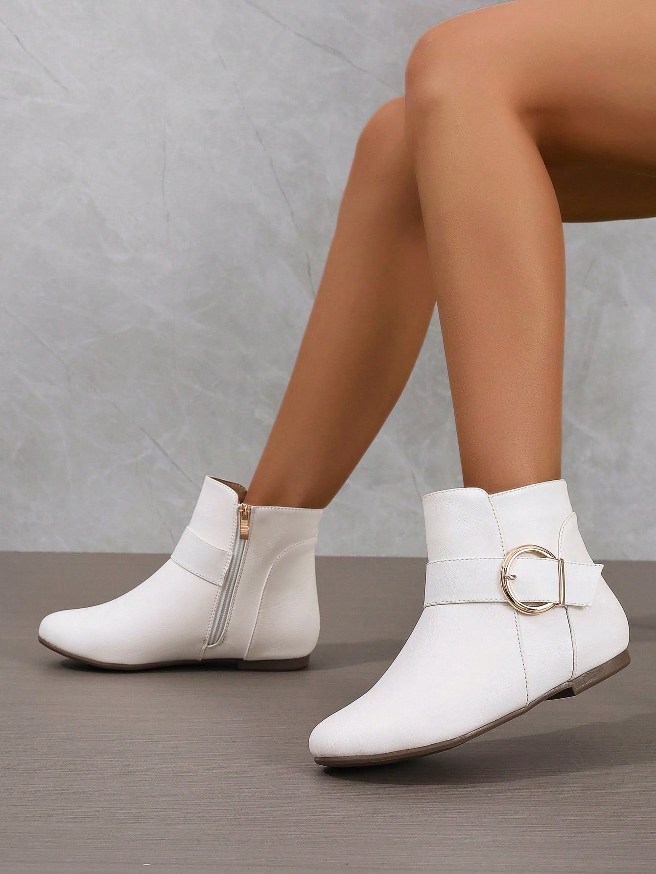 White Flat Heel Round Toe Elegant & Comfortable Side Zipper Ladies' Fashion Boots With Big Buckles, All-Matching