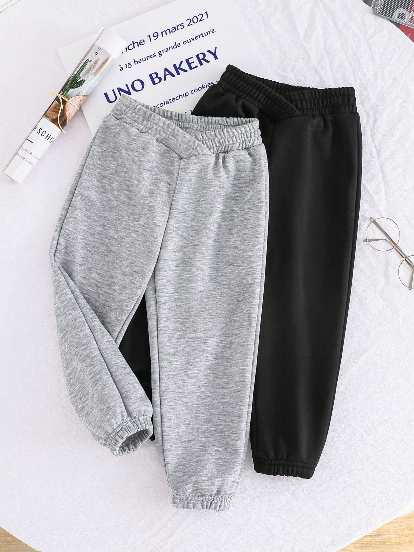 Streecool Kids Girls' Casual All-Match Fashionable Sweatpants Is A Combination Of Gray And Black Sweatpants, Which Is Both Fashionable And Practical, And Can Dress Up Your Little Fashionista Beautifully. The Unique Cross Design At The Waist Adds A Touch O