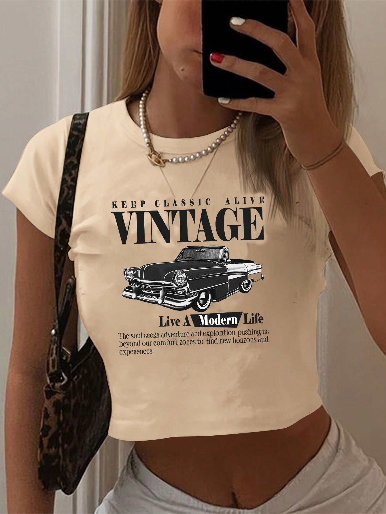 Casual And Simple White Round Neck Short Sleeve Tight Women's T-Shirt With Car Print, Suitable For Summer, KEEP CLASSIC ALIVE VINTAGE Live A Modern Life The Soul Seeks Adventure And Exploration, Pushing Us Beyond Our Comfort Zones To Find New Horizons And