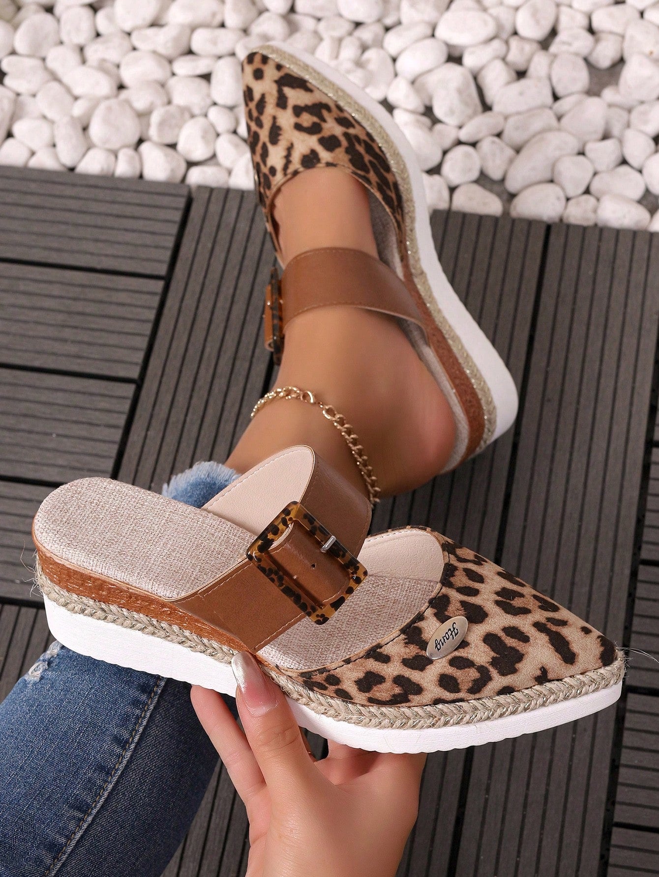 Women's Plus Size Leopard Buckle Decoration Fashion Splicing Round Toe Lightweight Jute Rope Elegant Wedge & Thick Bottom Shoes