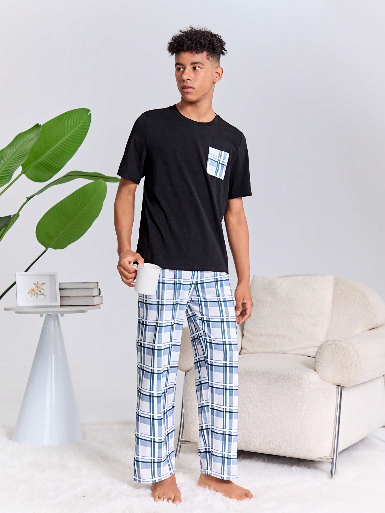 Teen Boy's Simple Plaid Short Sleeve T-Shirt And Plaid Pants Comfortable Fire-Retardant Pajama Set