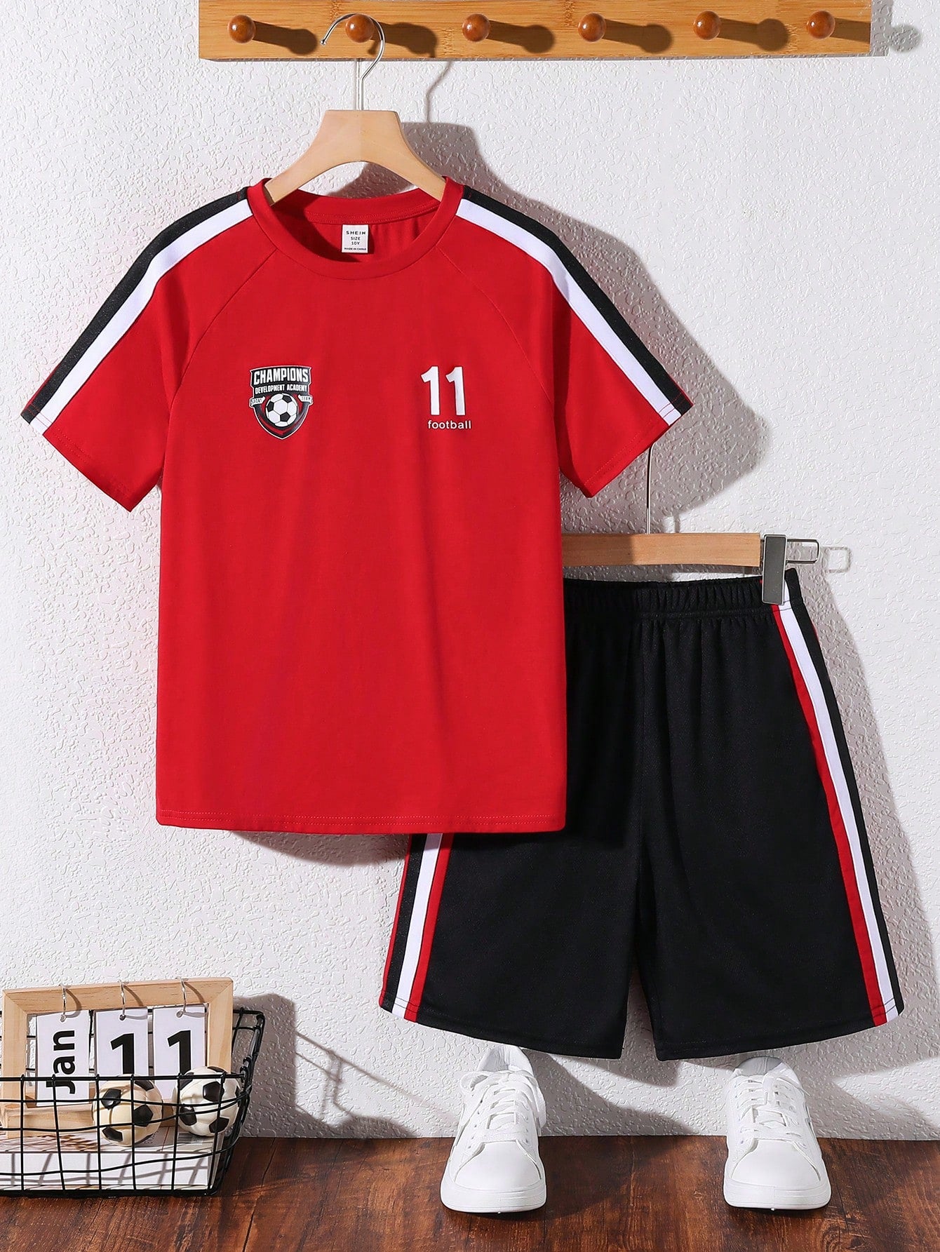 2pcs Young Boy Casual And Comfortable Sport Mesh Jersey And Tape Decorated Short Sleeve T-Shirt And Shorts, All-Match And Stylish, Suitable For Daily, School, Traveling, And Spring/Summer Sports Activities