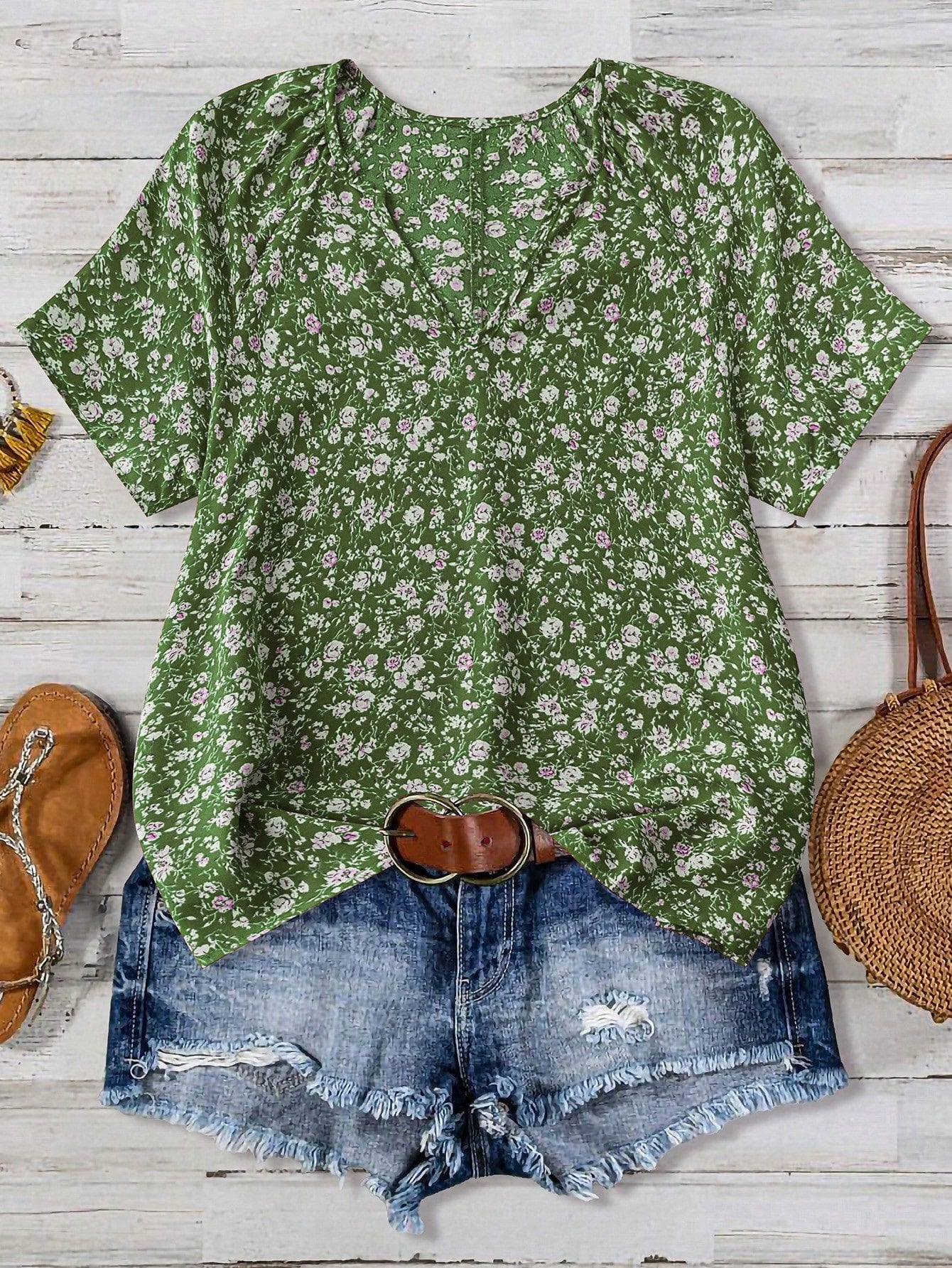 Women's Round V-Neck Short Sleeve Green Ditsy Floral Top, Summer