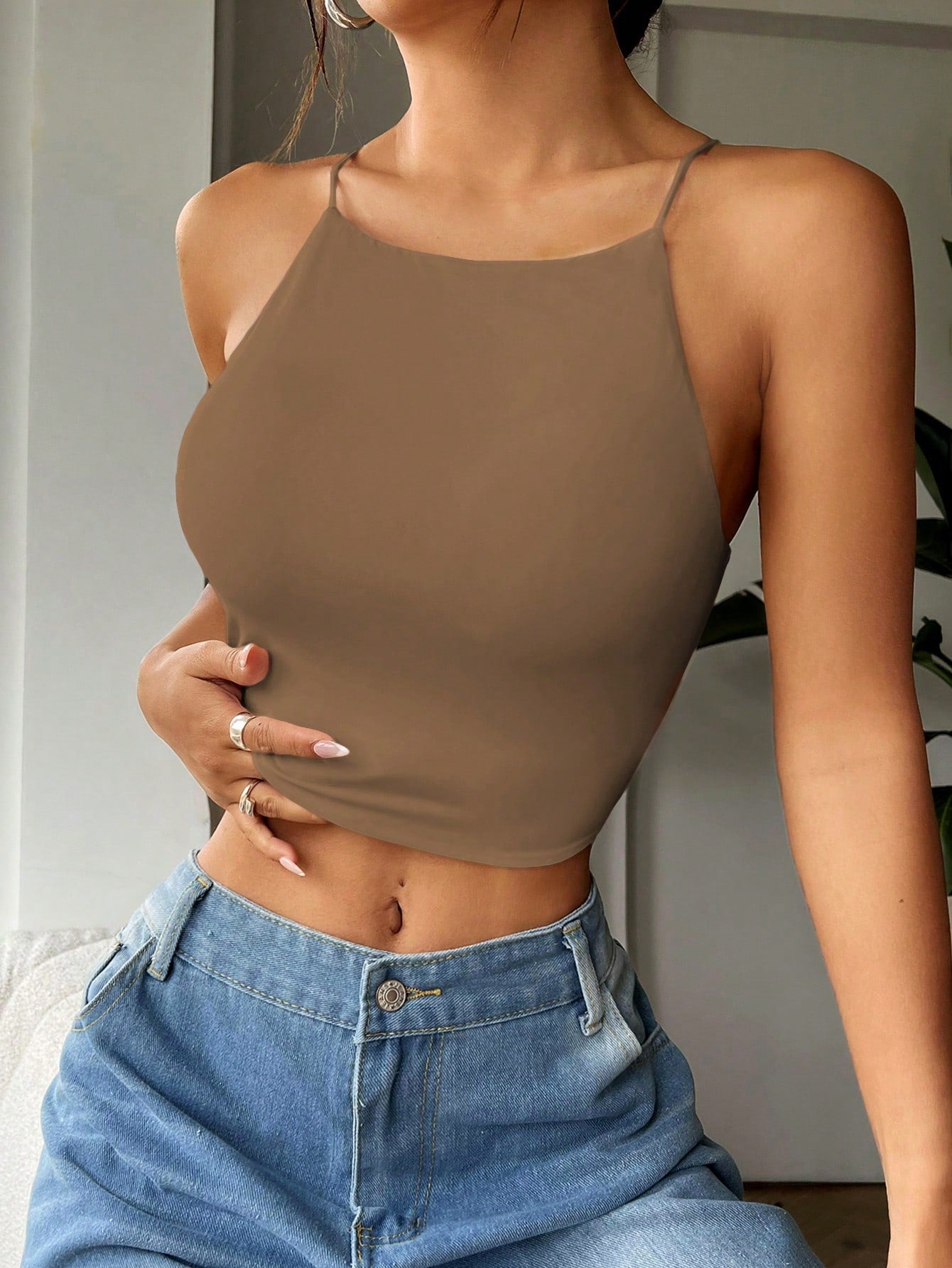 Women's Solid Color Slim Fit Crop Top With Halter Neckline