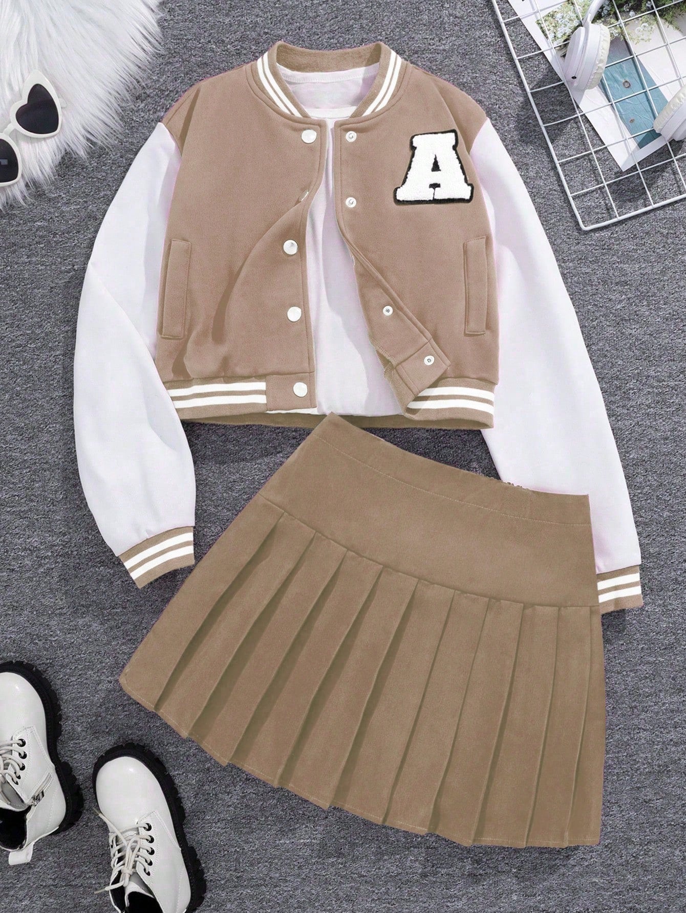 Teen Girl Baseball Jacket With Letter Embroidery And Pleated Skirt Set