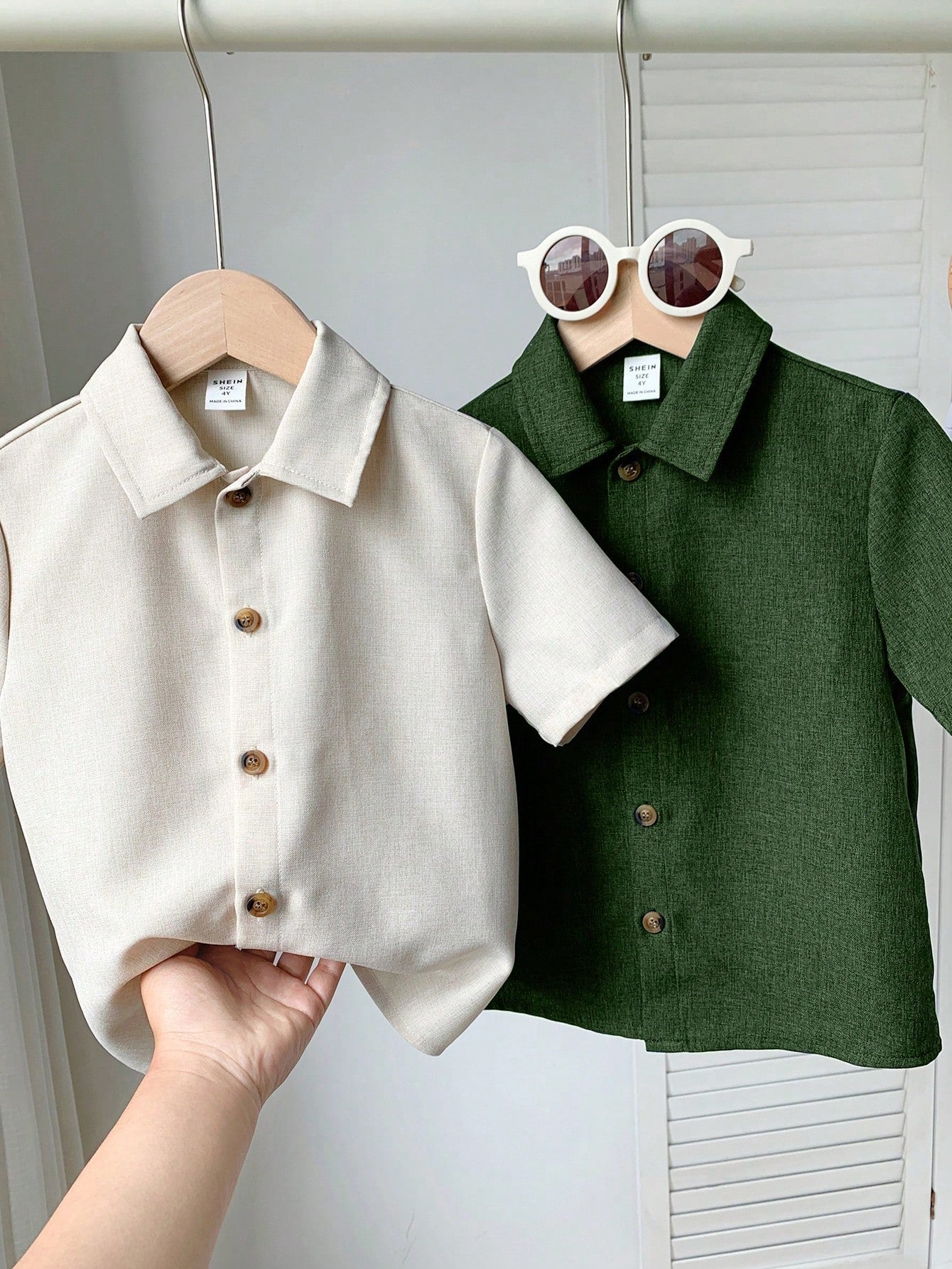 2-Pack Young Boy Casual Japanese And Korean Style Solid Color Lapel Open-Collar Loose Woven Shirts Two Colors Each One Or Two Pieces