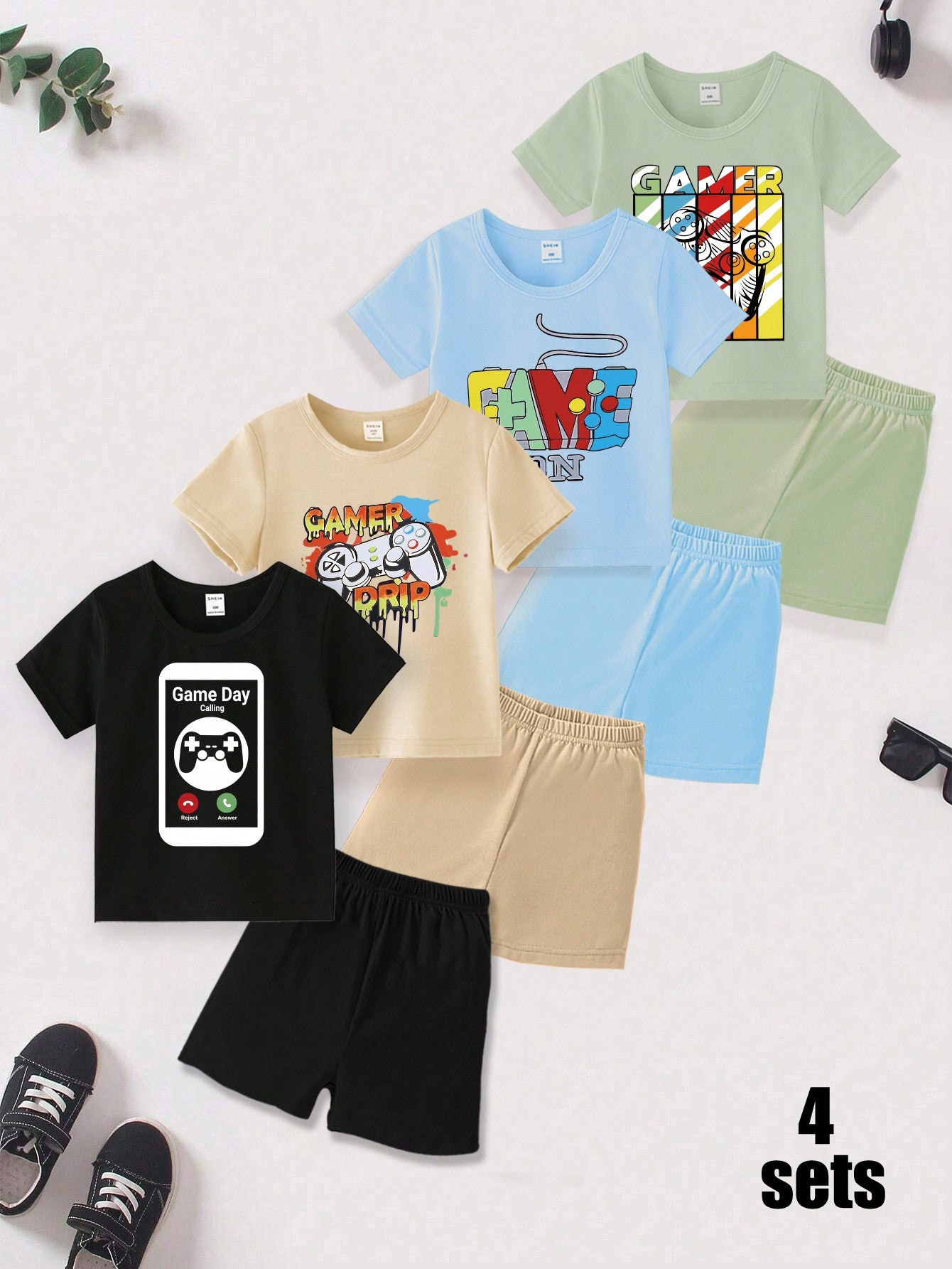 4pcs/Set Young Boy Cartoon Game Console Design Short Sleeve T-Shirt And Capri Pants Casual Outfits