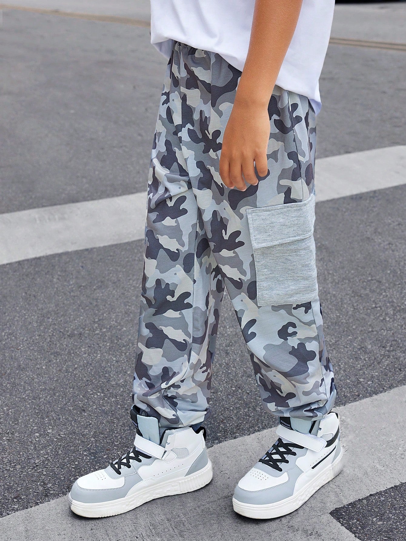 Kids Tween Boys' Casual Camouflage Printed Solid Fabric Drawstring Waistband Loose Knit Joggers, Suitable For Daily Leisure, Travel, Sports During Spring, Summer, Autumn & Winter Seasons