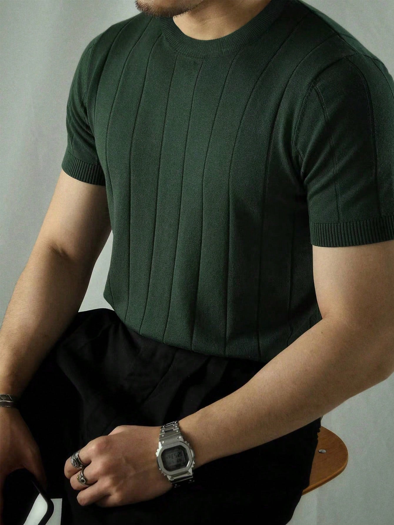 Men Solid Ribbed Knit Top