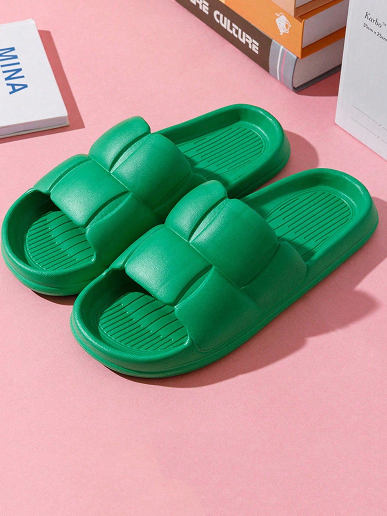 Summer Women's Solid Color Indoor Plastic Slippers, Anti-Slip Bathroom Home Soft Bottom Flat Shoes (It Is Recommended To Order One Size Up)
