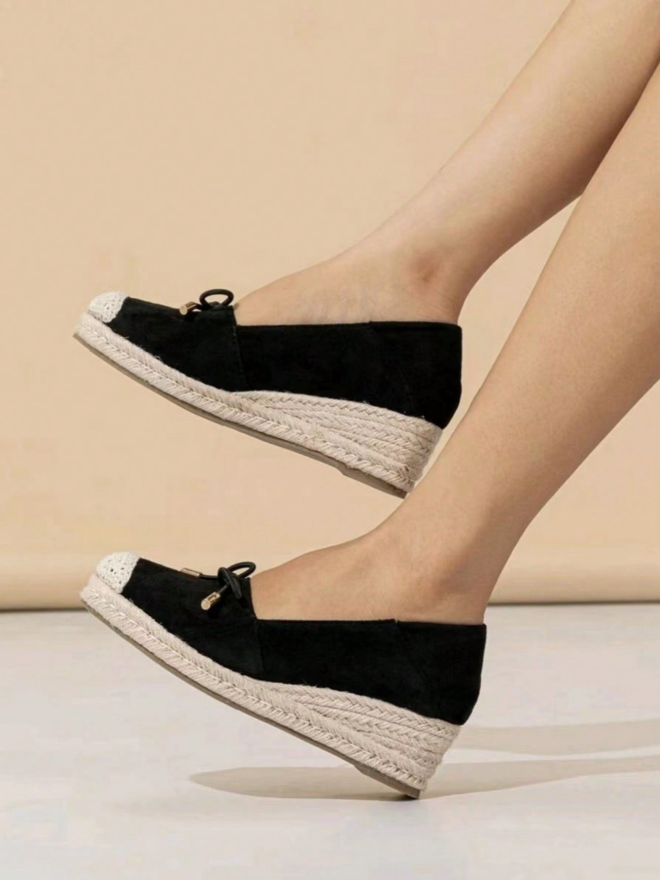 Closed Toe Flower Rubber Sole Fashionable Rope Wedge Heeled Women's Shoes