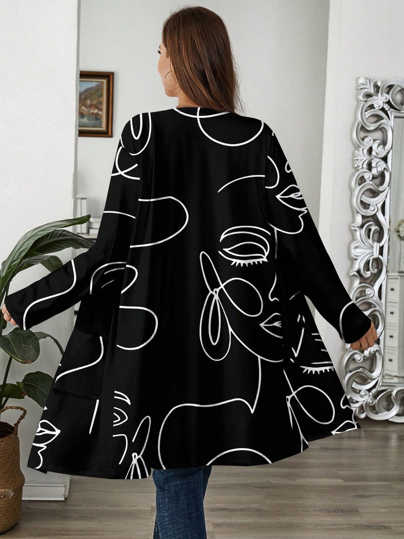 Plus Size Women's Loose Long Sleeve Cardigan Suitable For Summer