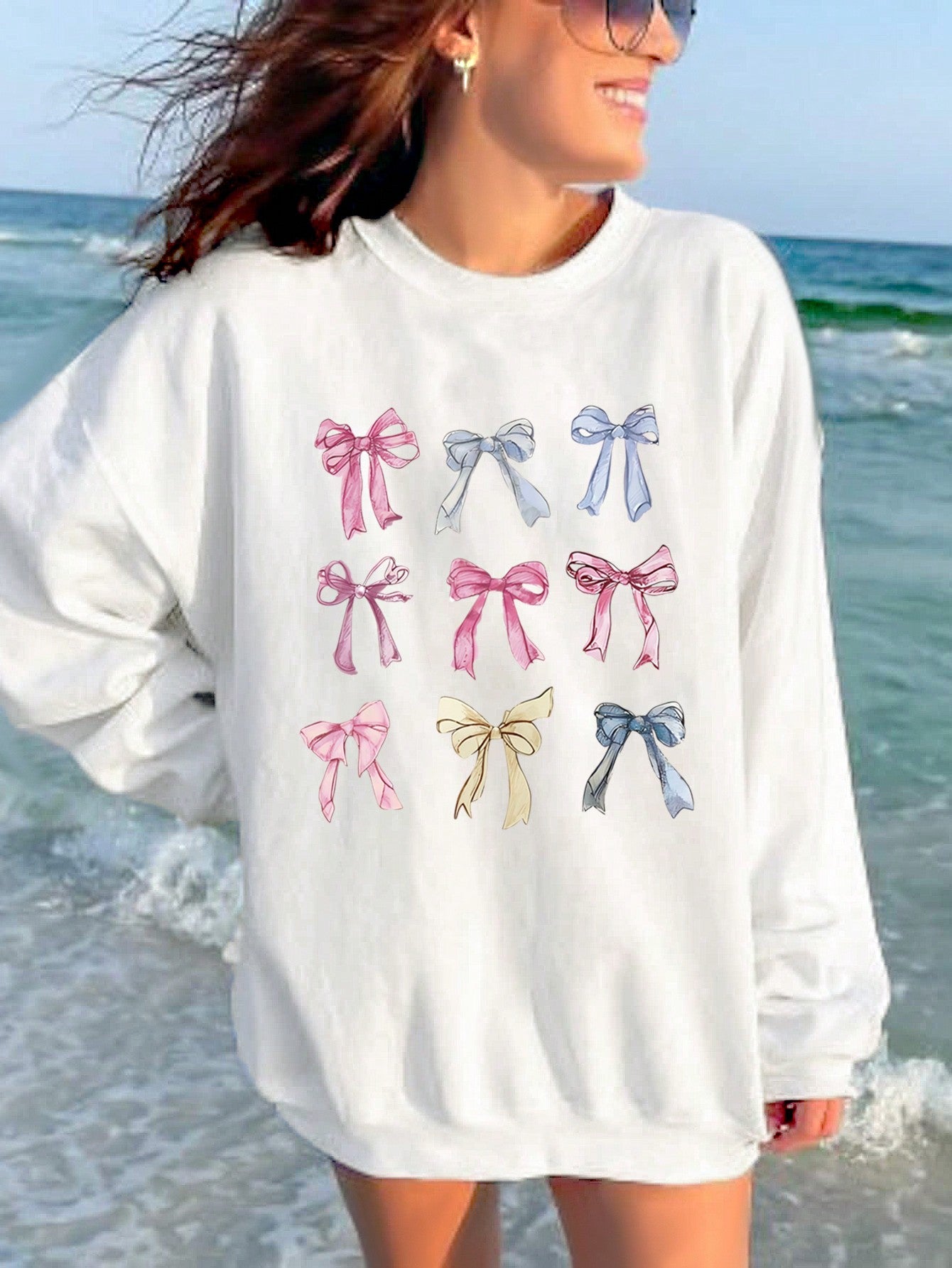 Women's Round Neck Butterfly Print Long Sleeve Sweatshirt With Pullover Design