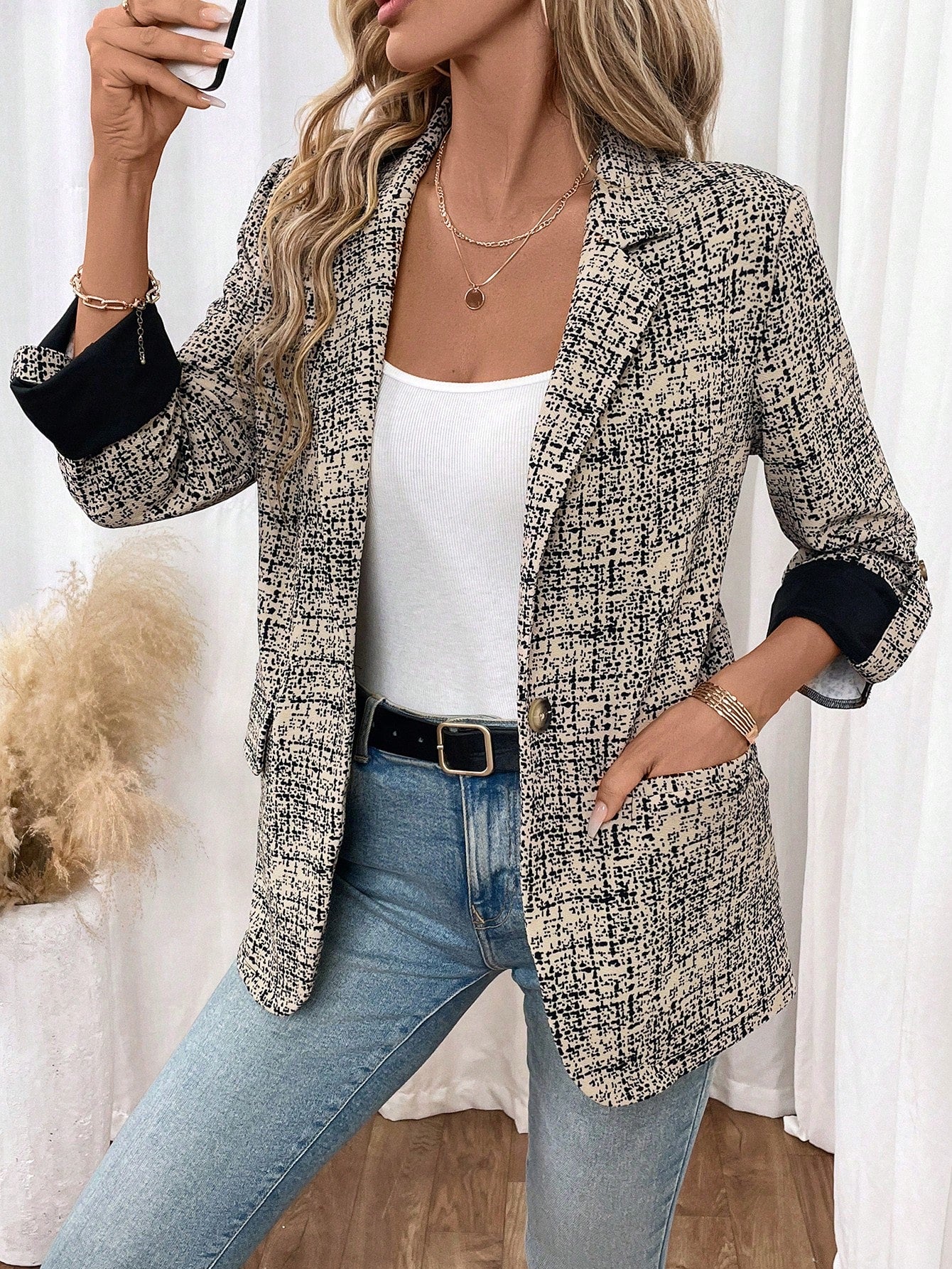 Roll Tab Sleeve Single Button Blazer