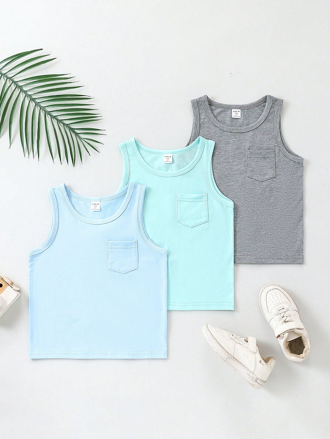 Young Boy Solid Color Sleeveless Vest & Basic Round Neck 3-piece Set For Casual Summer Look