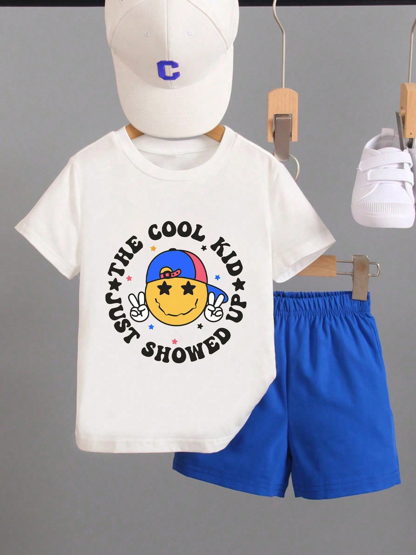 Young Boy Simple Printed Round Neck Short Sleeve T-Shirt And Solid Color Shorts 2pcs/Set