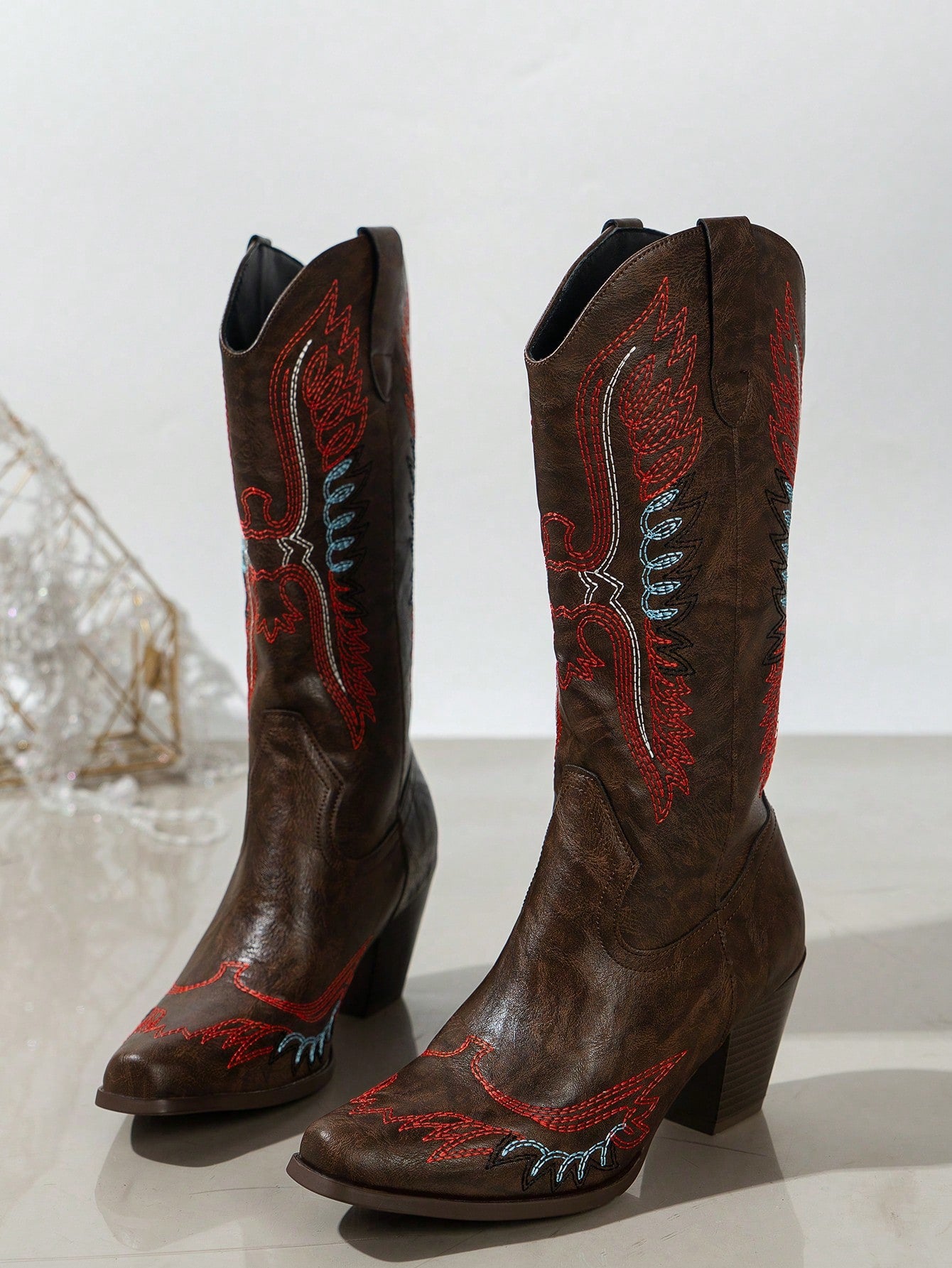 Plus Size Red Elegant Detailing V-Shaped Embroidery Western Bootee, Fashionable Casual Mid-Calf Horse Riding Boots