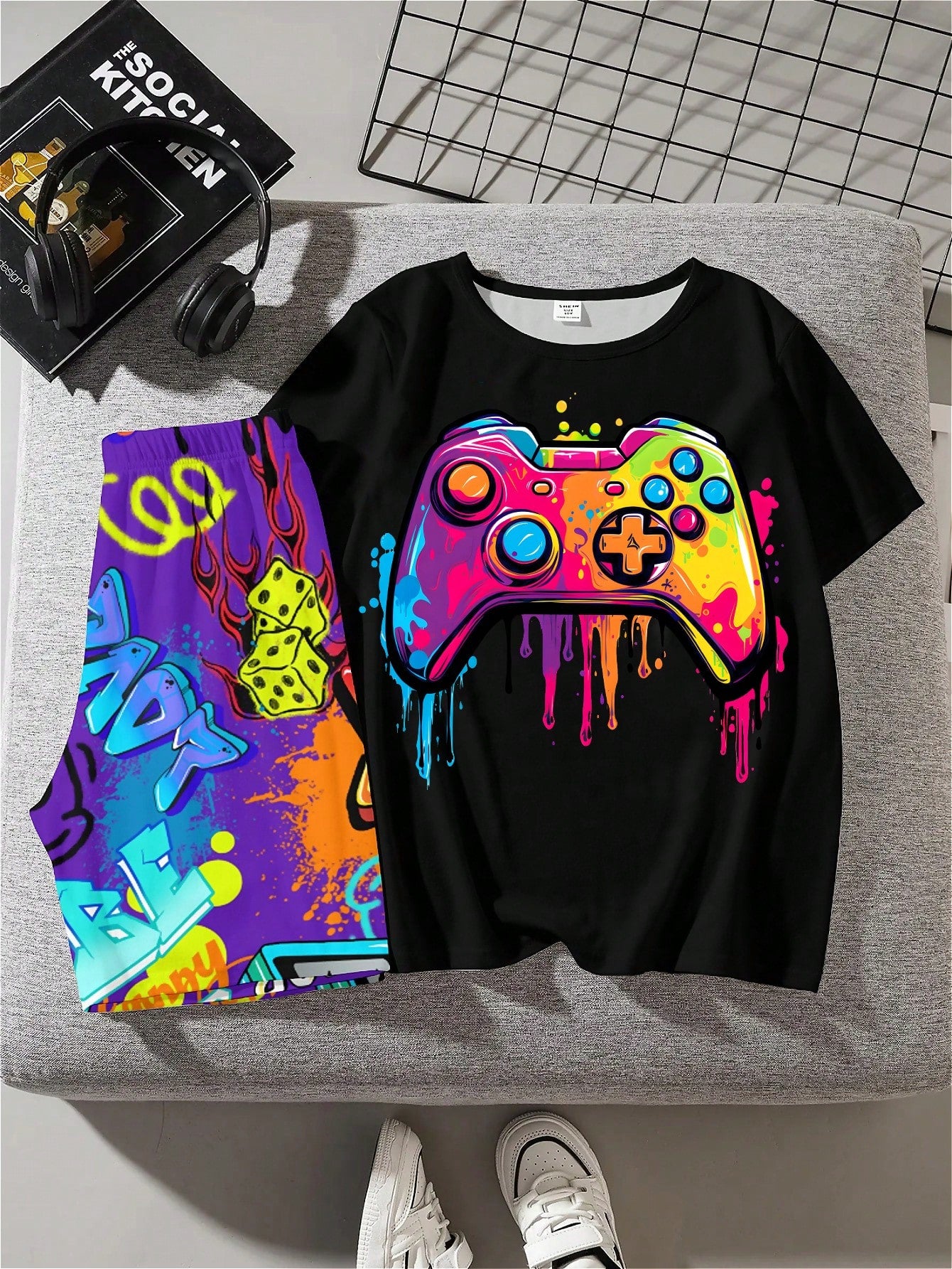 Tween Boy Casual And Simple Gaming Console Patterned Short Sleeve T-Shirt And Shorts Set, Suitable For Summer