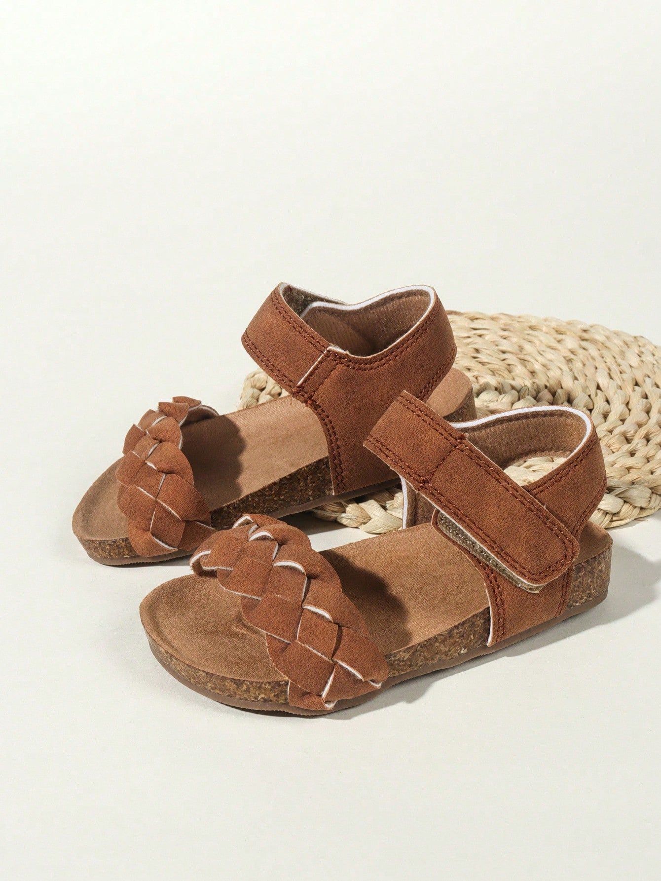 2024 Summer Versatile Girls' Pu Leather Roman Sandals, With Back Strap Design, Soft & Breathable, Anti-Slip Sole, Lightweight