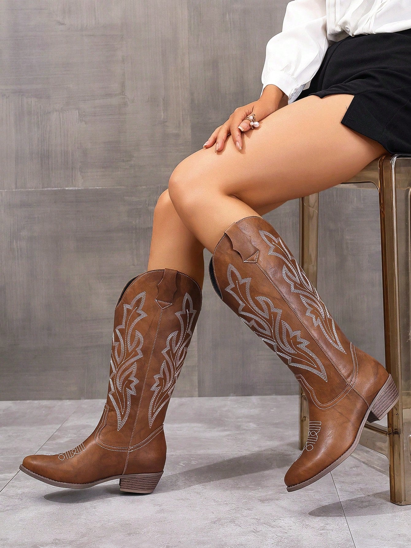 Brown Embroidered Pattern Random Rough Heel & Low Heel Round Toe Riding Boots/Western Boots, Elegant & Versatile New Arrival For Women's Commuting And Daily Wear, Mid-Calf Length, Cowgirl Boots